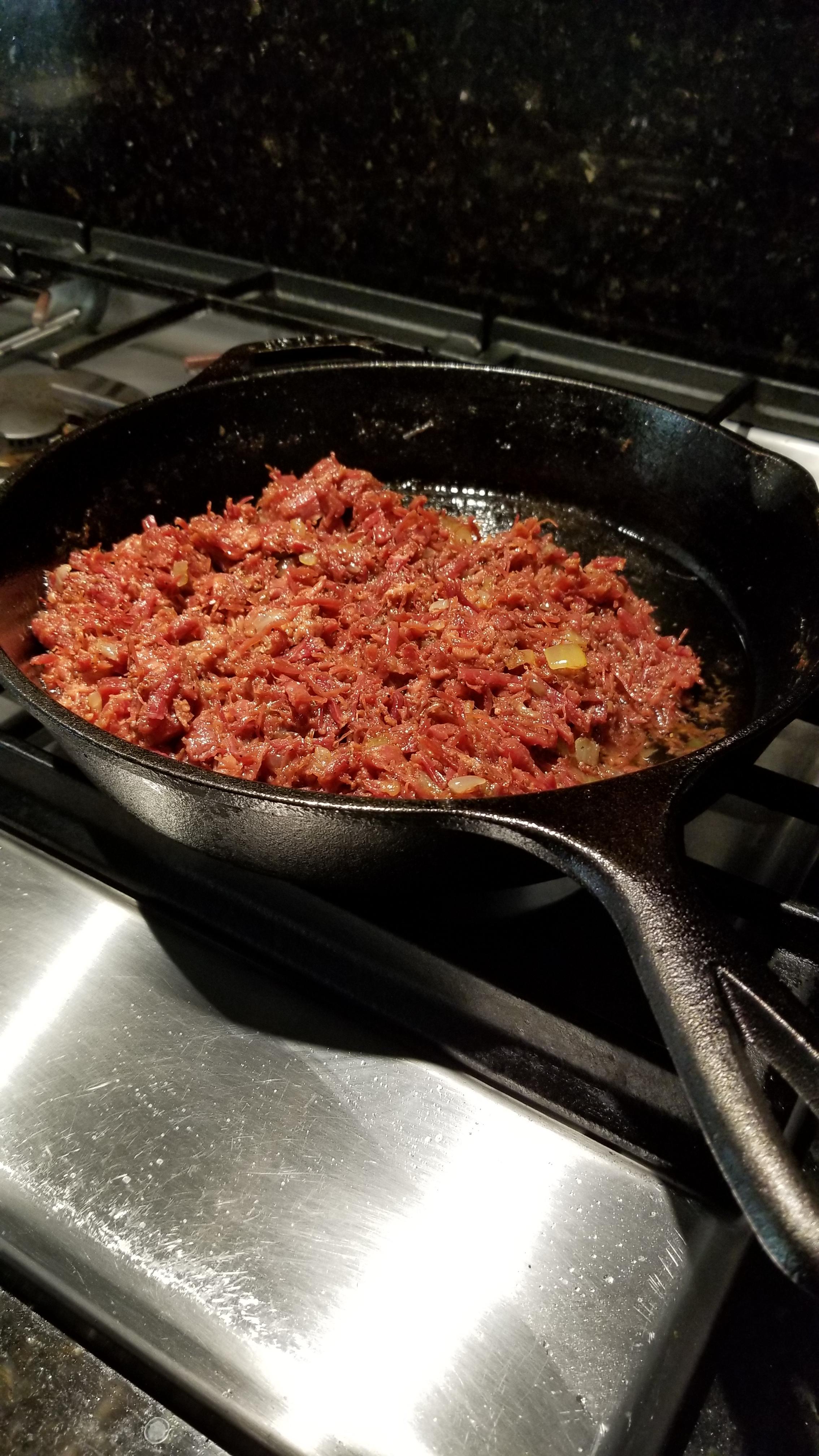 Filipino style corned beef on my 10.25" Lodge r/castiron
