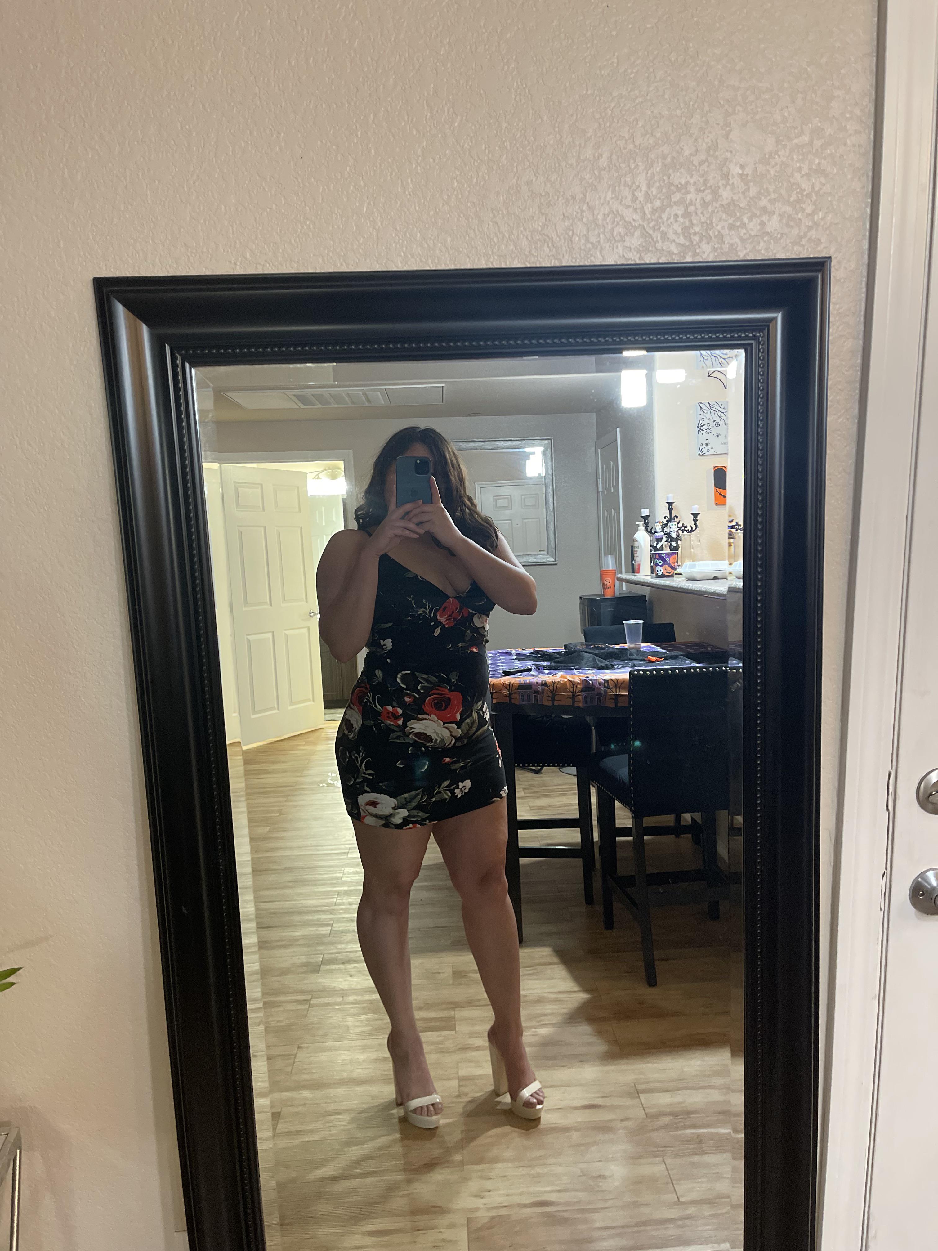 24 submissive wife : AZHotWife