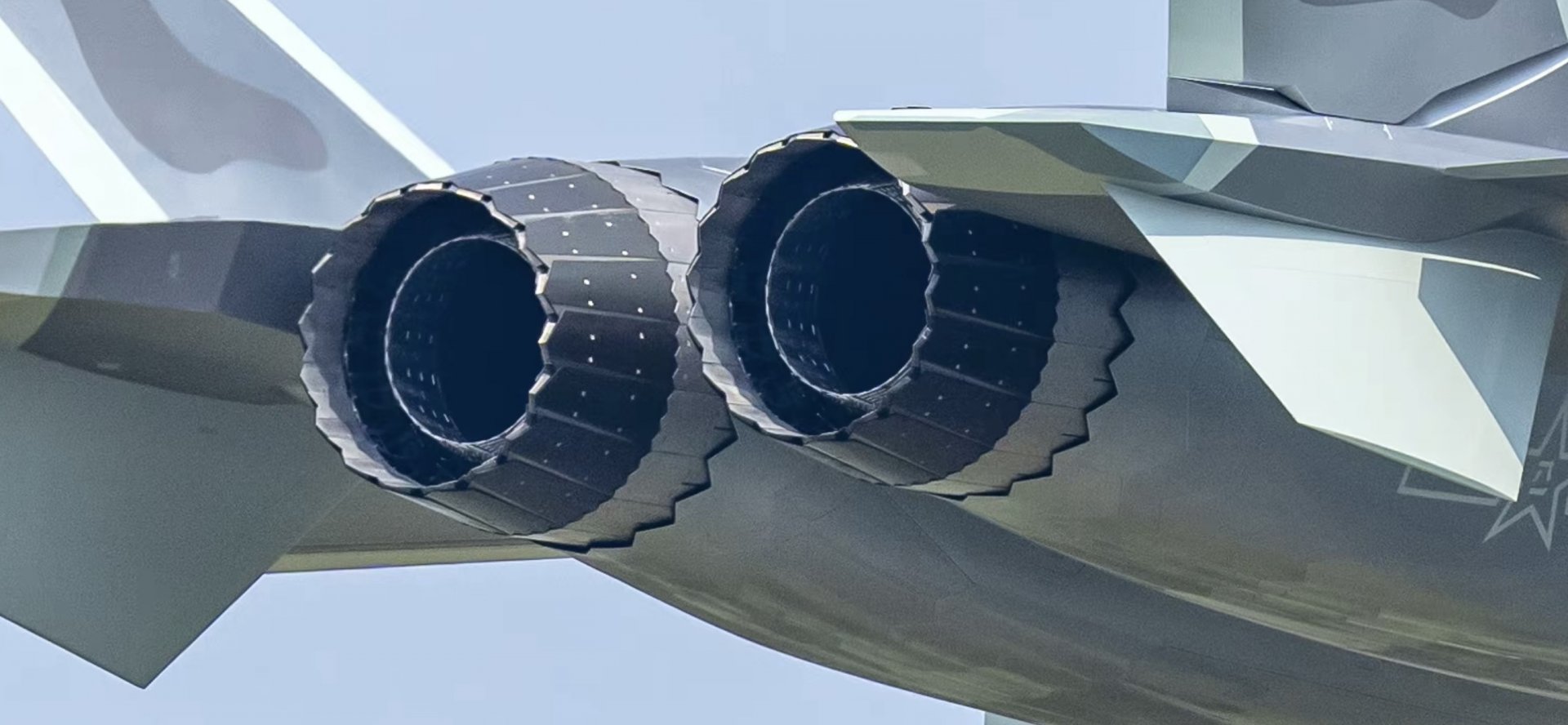 Close up of J20s WS10C engine [1920x888] r/WarplanePorn