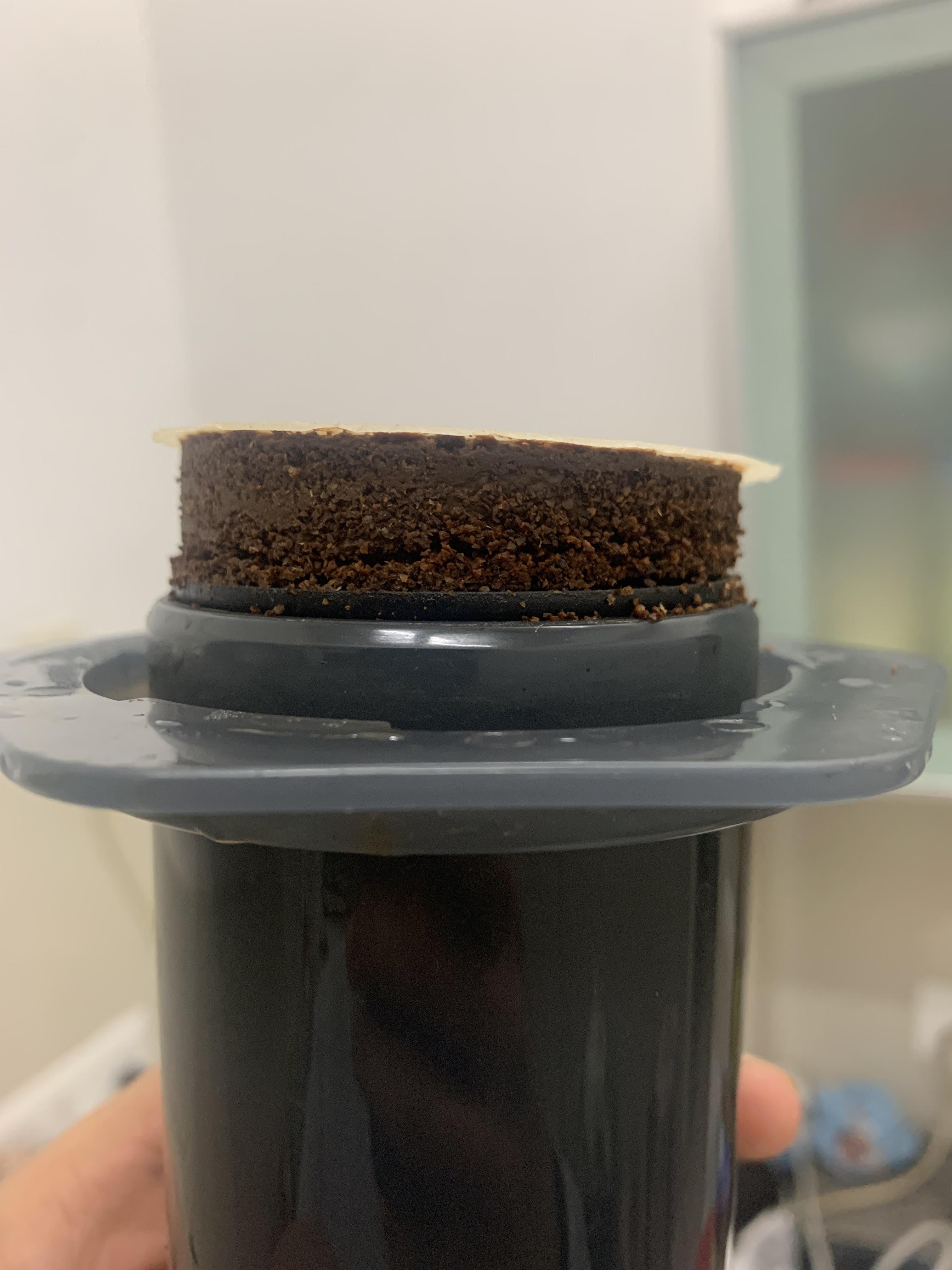 How does this grind look? Does it look consistent or not. r/AeroPress