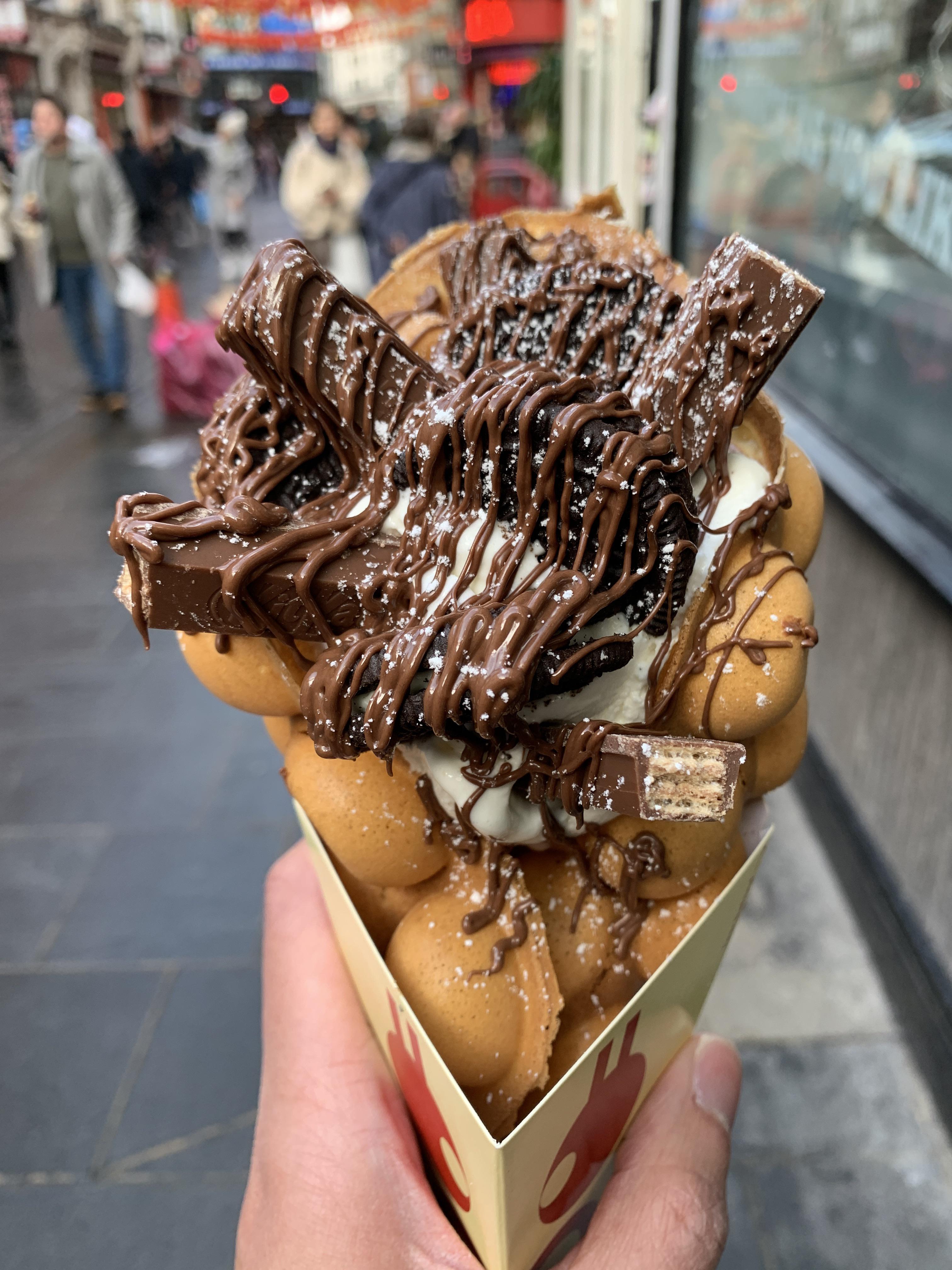 Bubblewrap waffle London r/DessertPorn