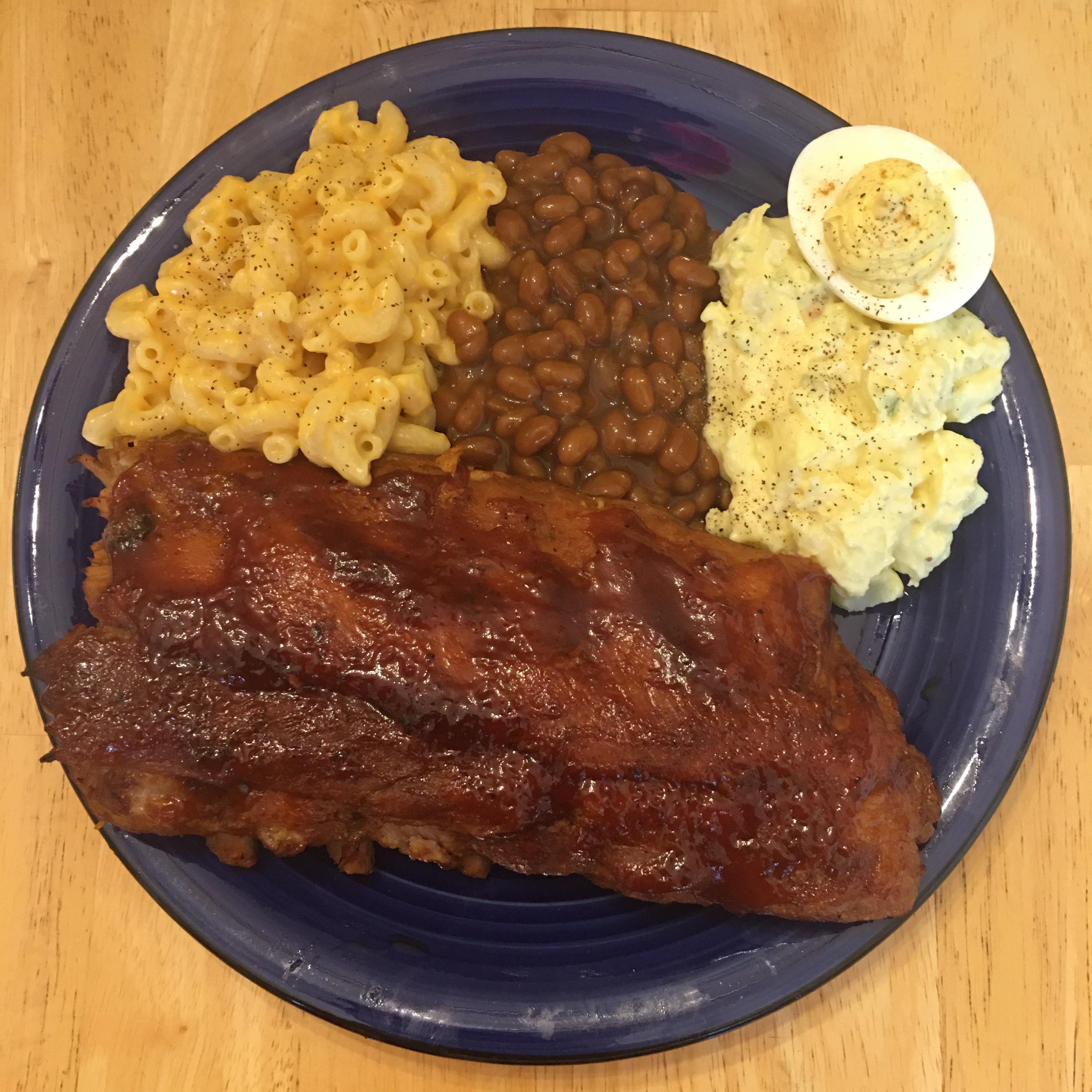 Happy Memorial Day everyone! BBQ baby back ribs with Mac and cheese
