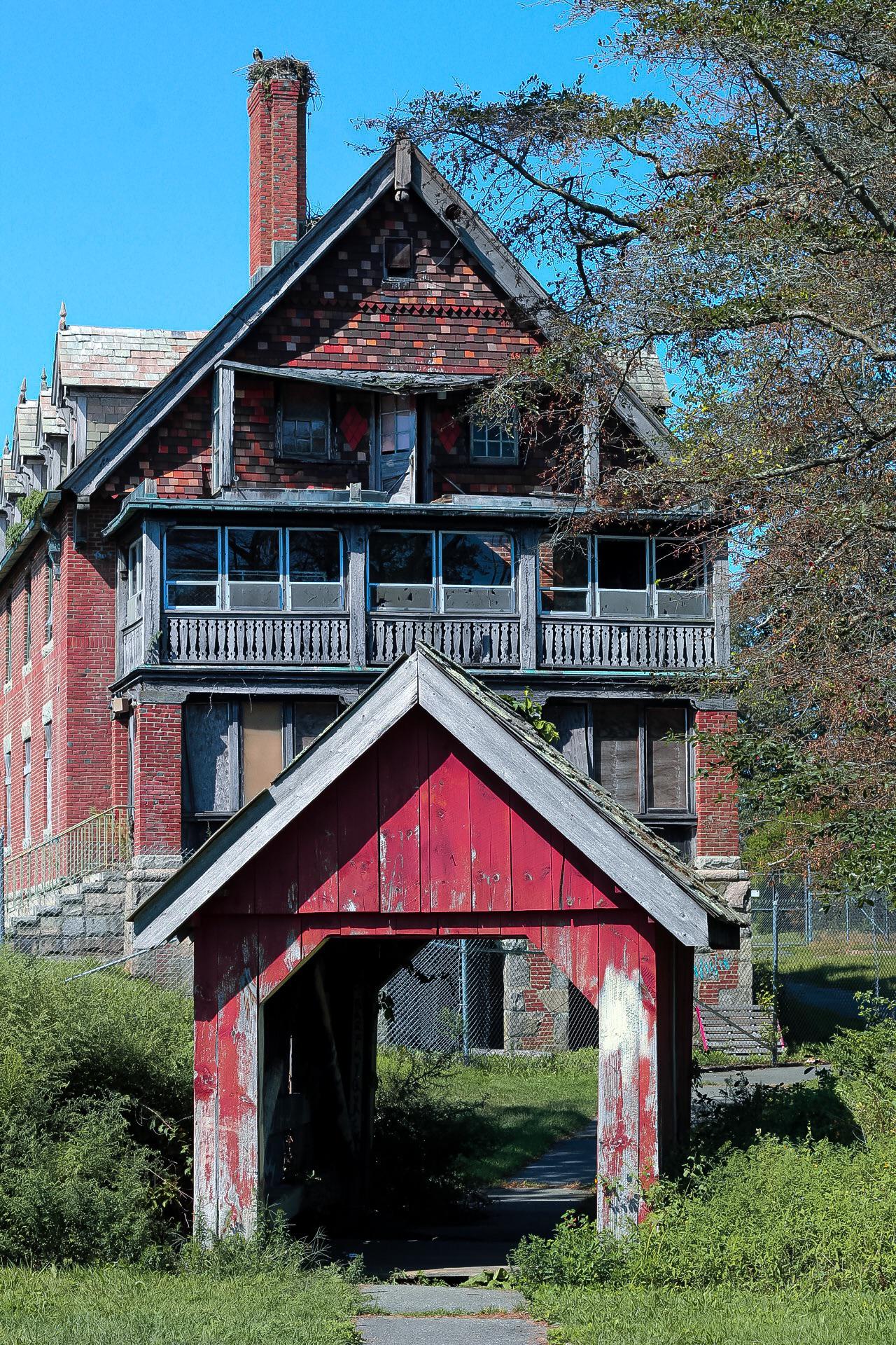 Seaside Sanatorium in Waterford CT r/AbandonedPorn