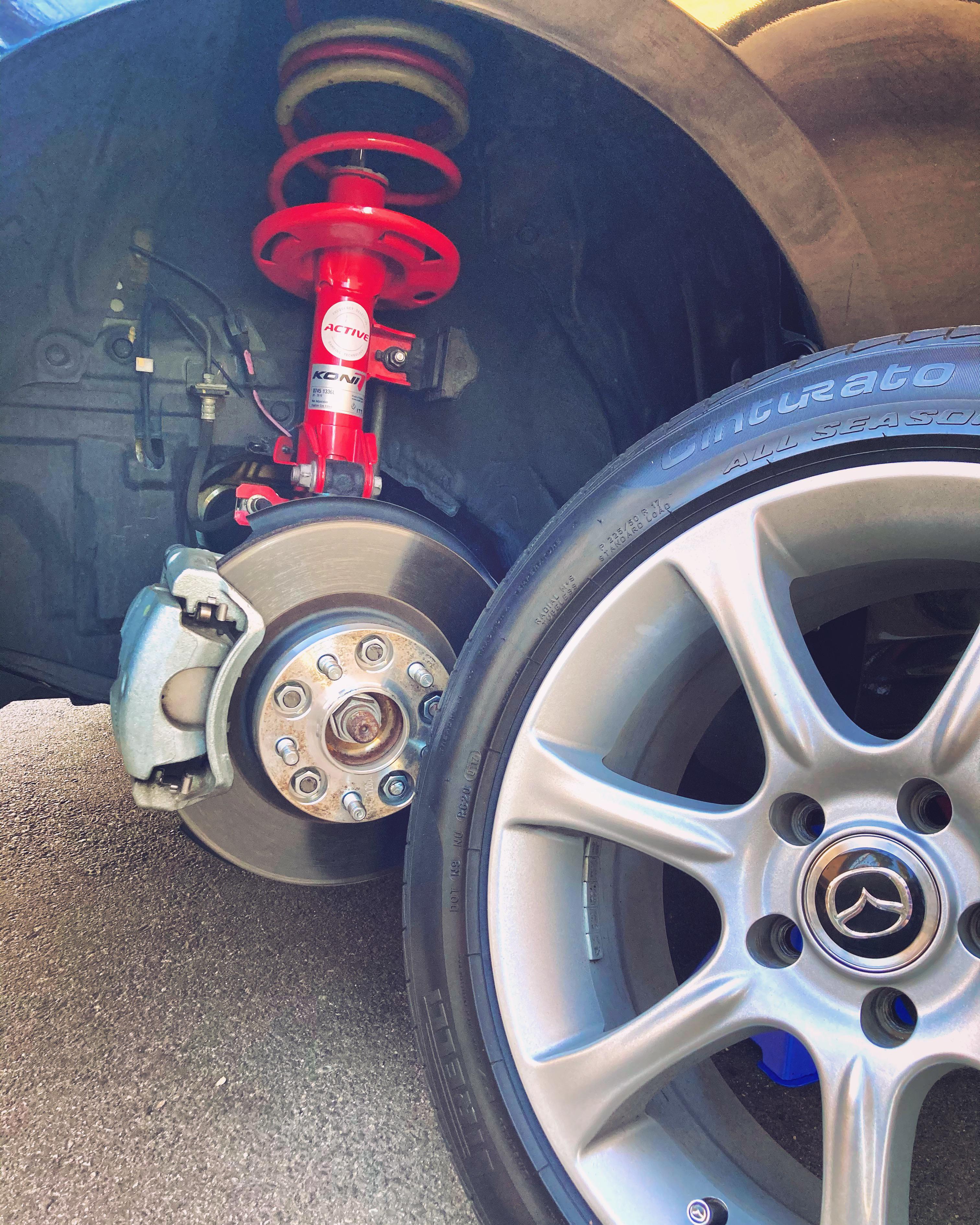 Who else shines their struts? 🤓 : r/mazda3