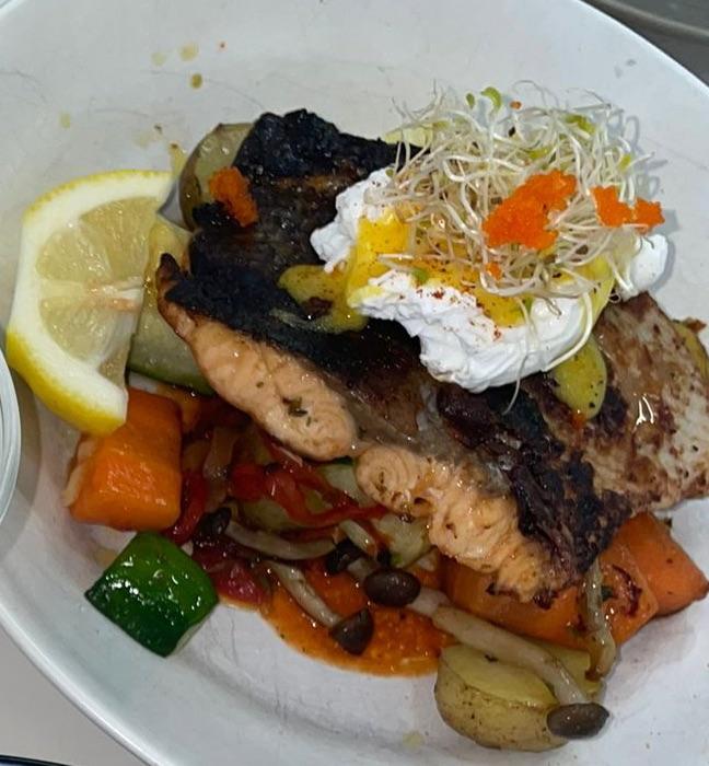 Estimated calories in this grilled salmon? r/caloriecount
