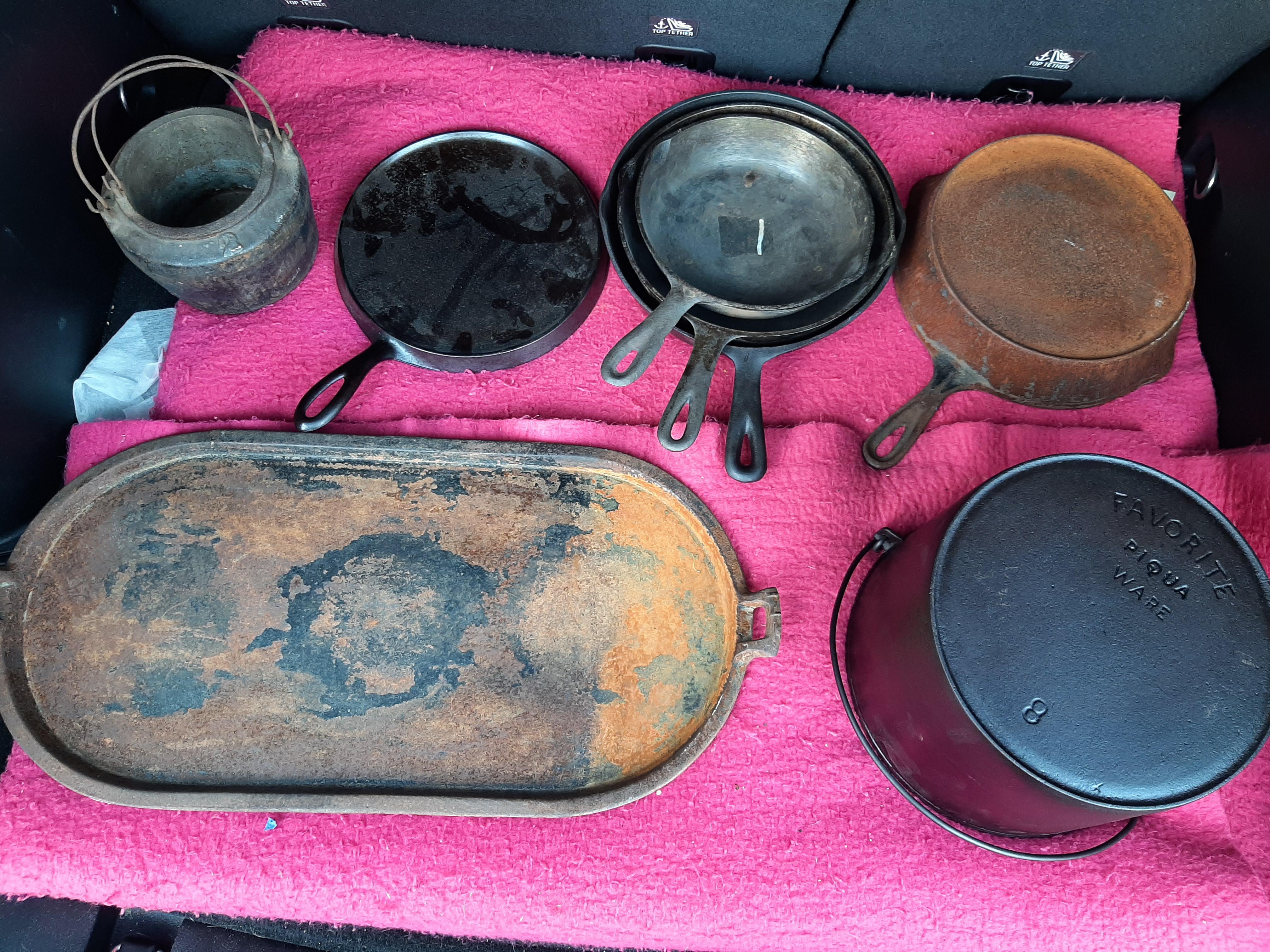 Haul from 2 flea markets not 10 miles from my house r/castiron