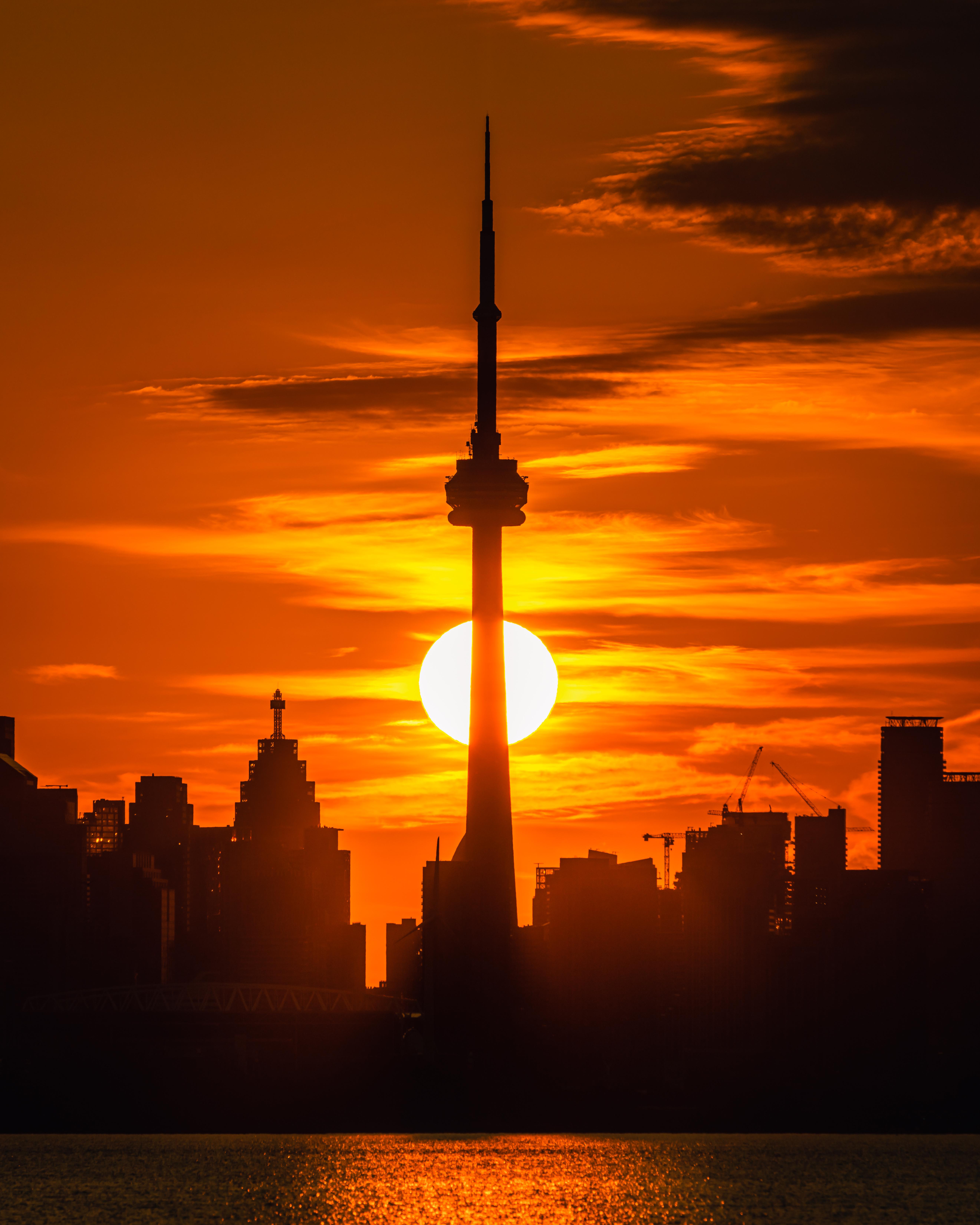 Sky Fire morning sunrise in Toronto r/ontario