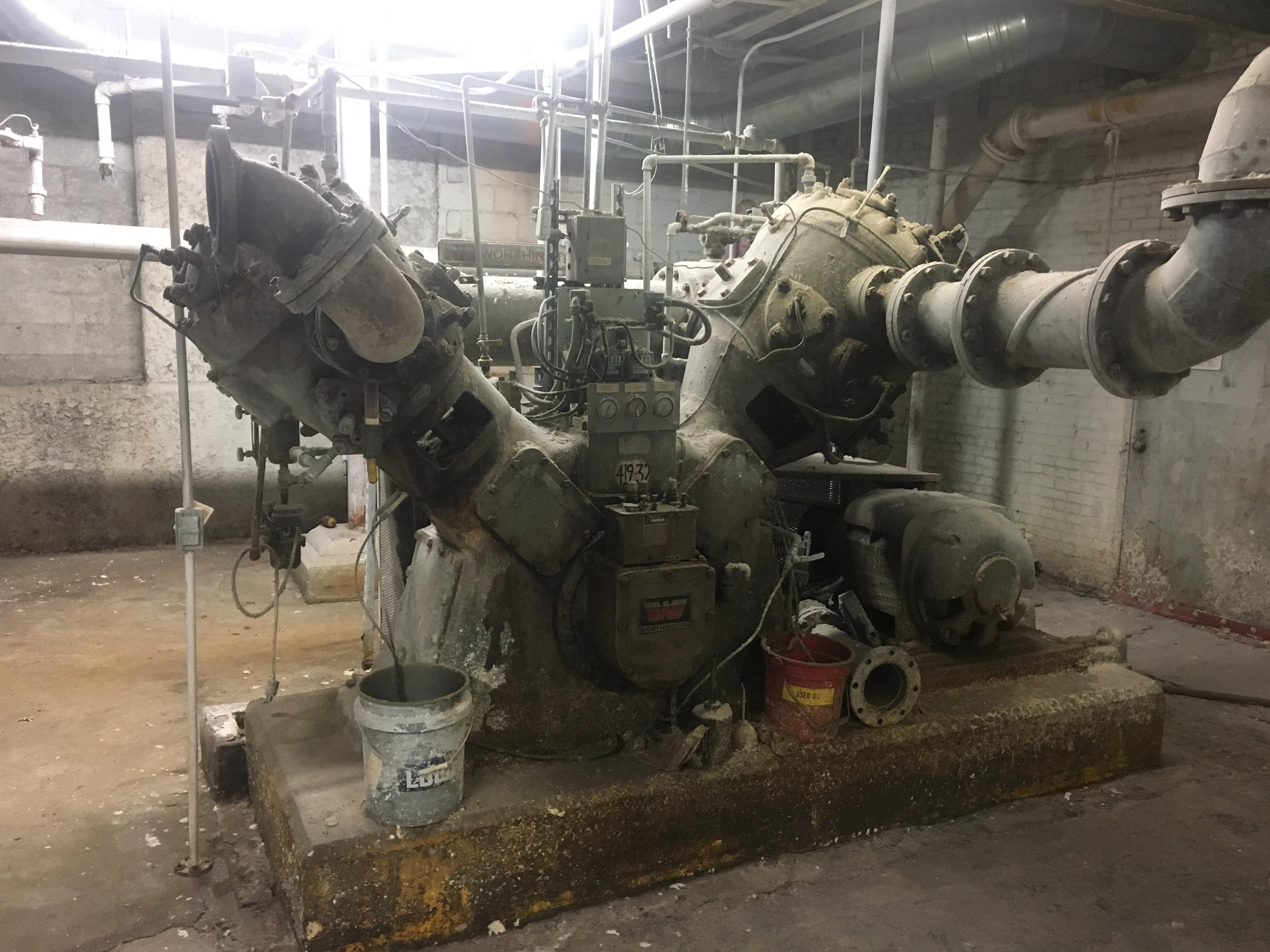 Antique air compressor r/Skookum