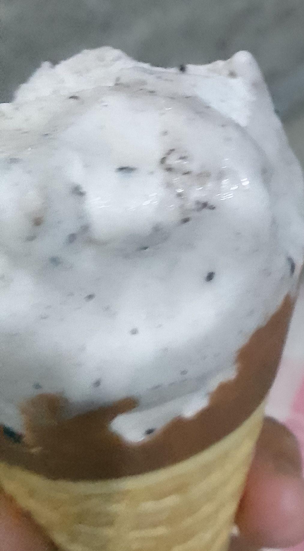 Got kicked out am 16,gas station ice cream r/depressionmeals