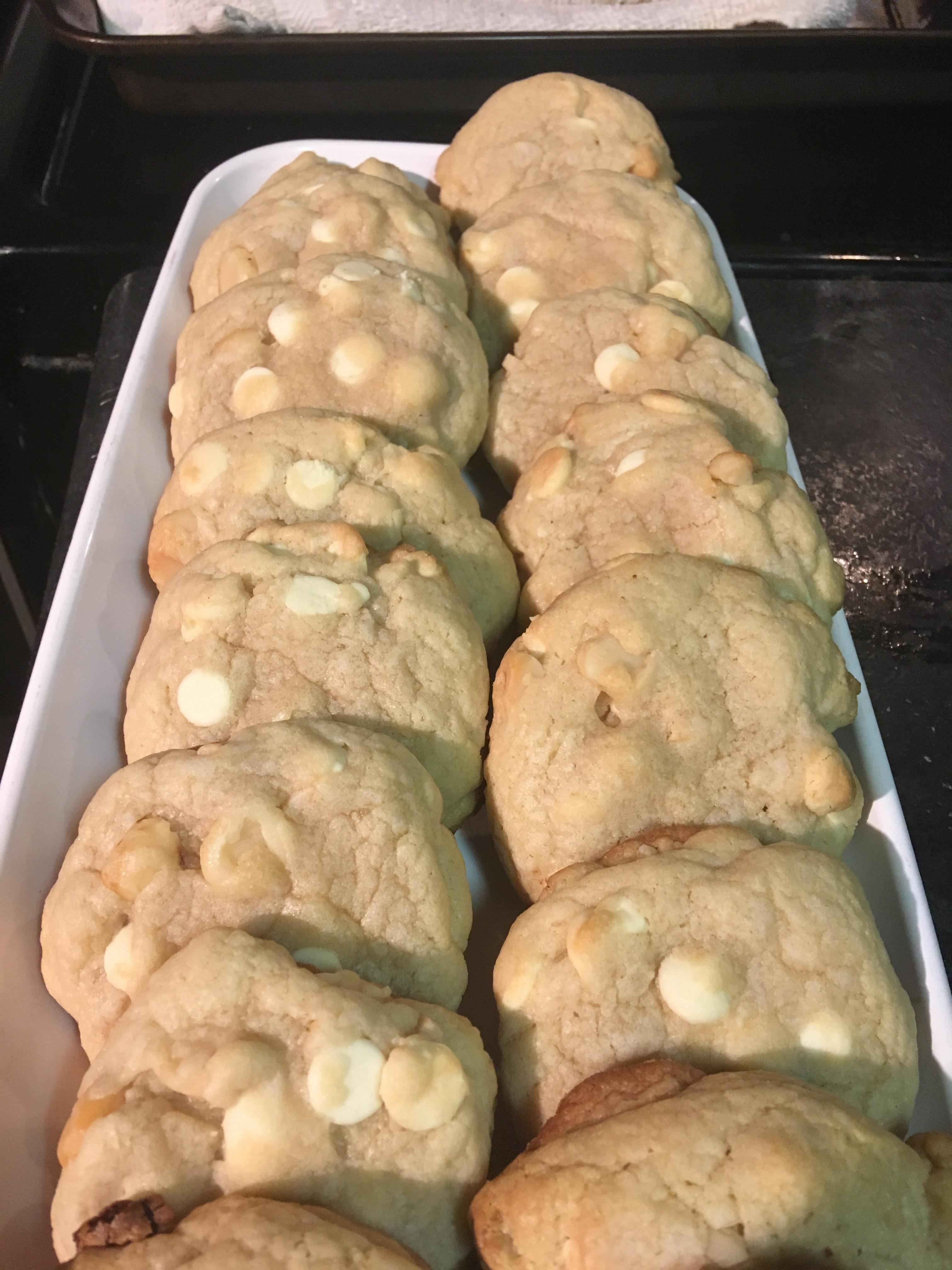 [Homemade] White chocolate macadamia nut cookies r/food