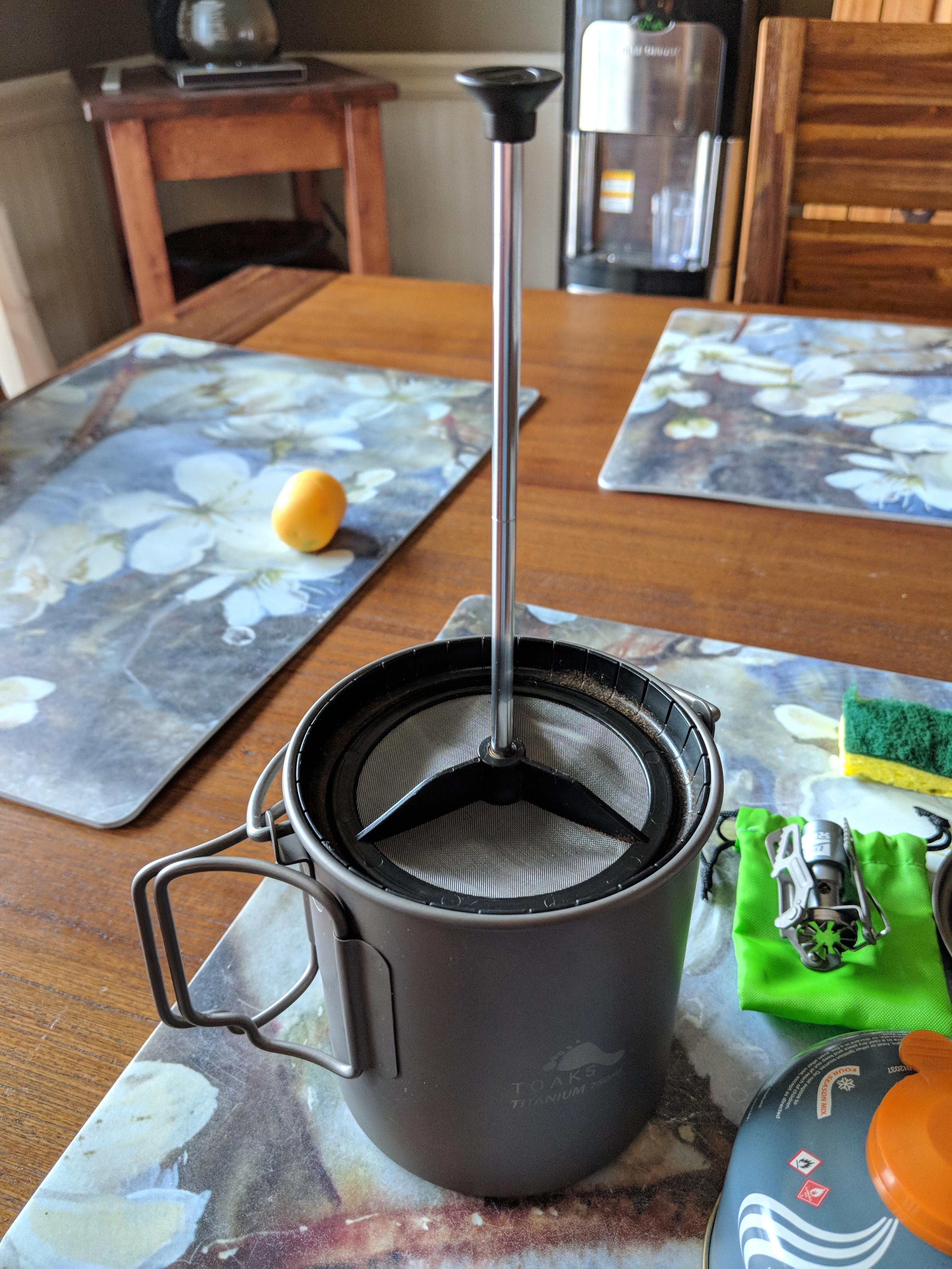 Jetboil coffee press fits in Toaks 750ml pot! r/Ultralight