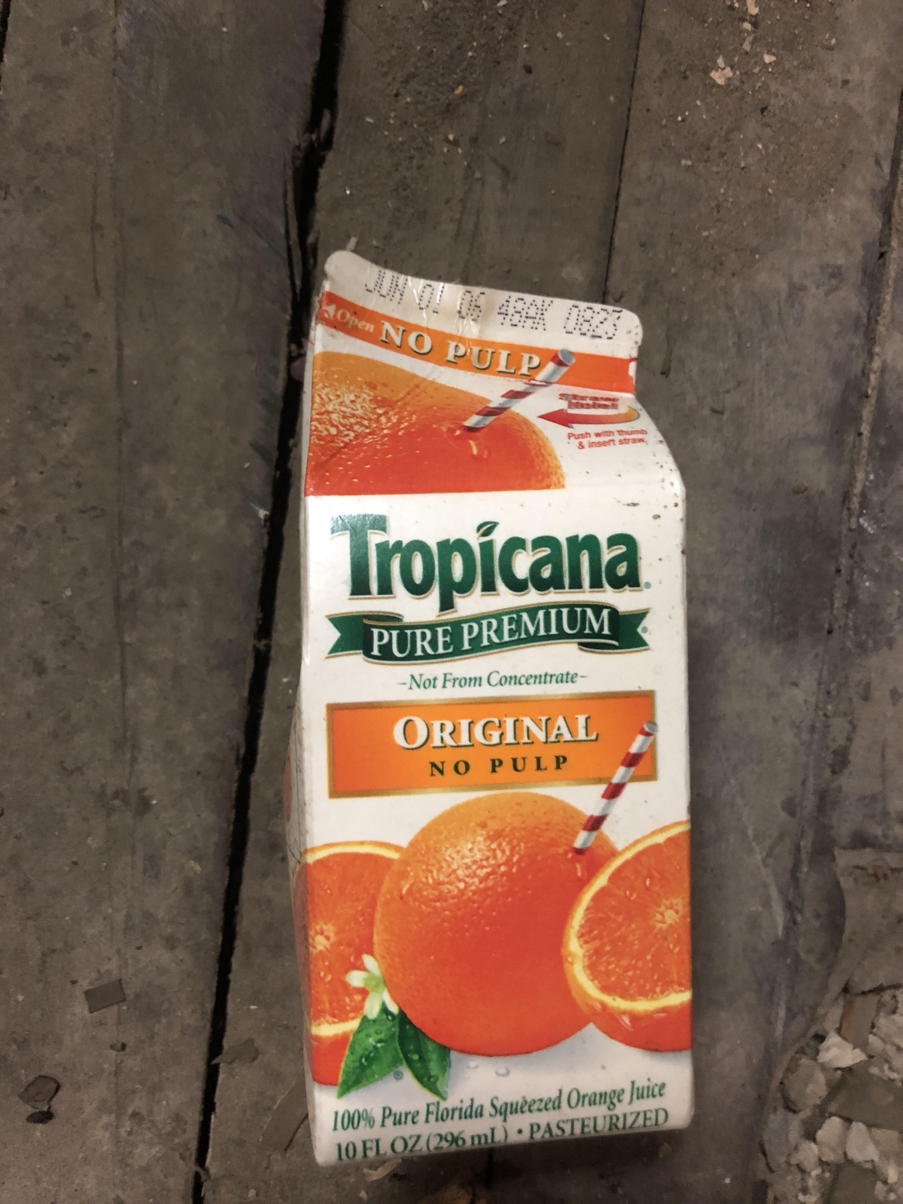 Old orange juice carton, expired in 2006 r/mildlyinteresting