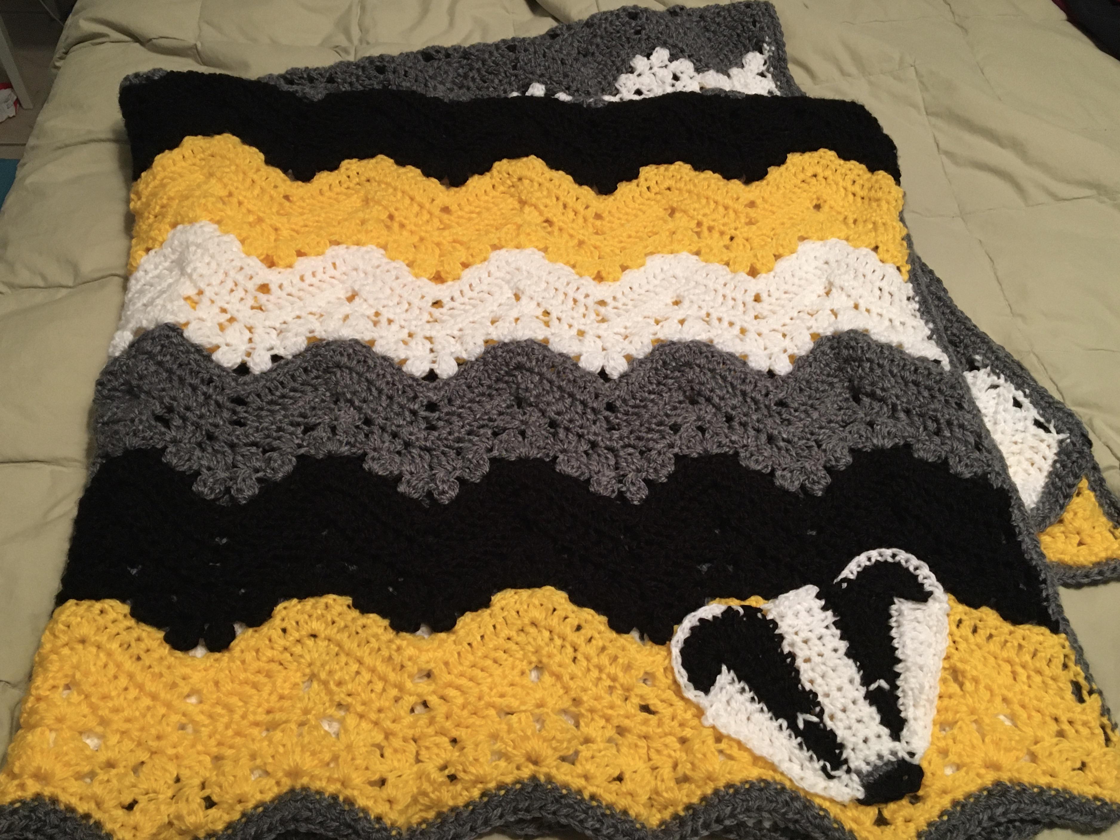 Blanket for a Housewarming Gift r/crochet