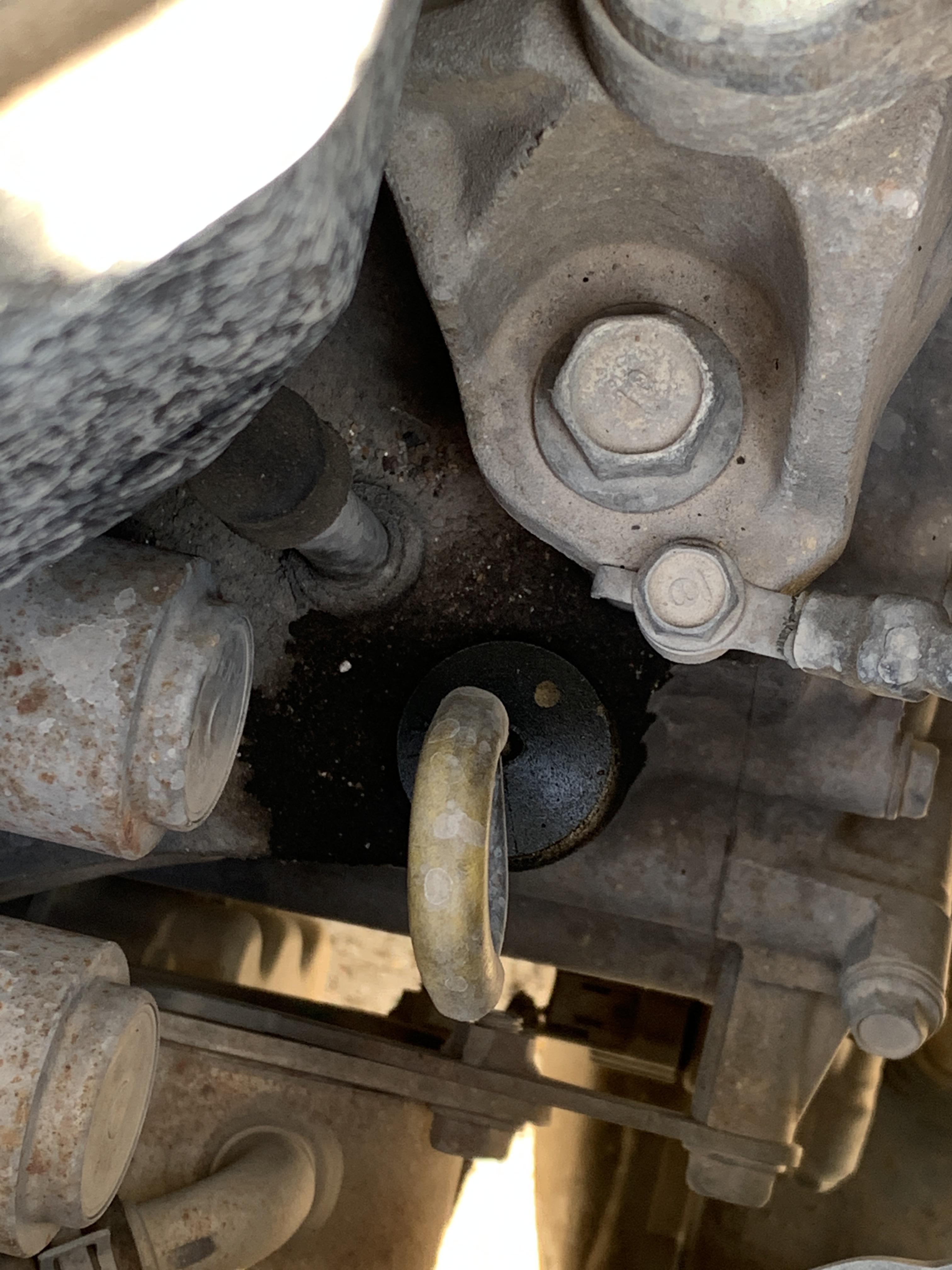 Transmission fluid leak? : r/MechanicAdvice