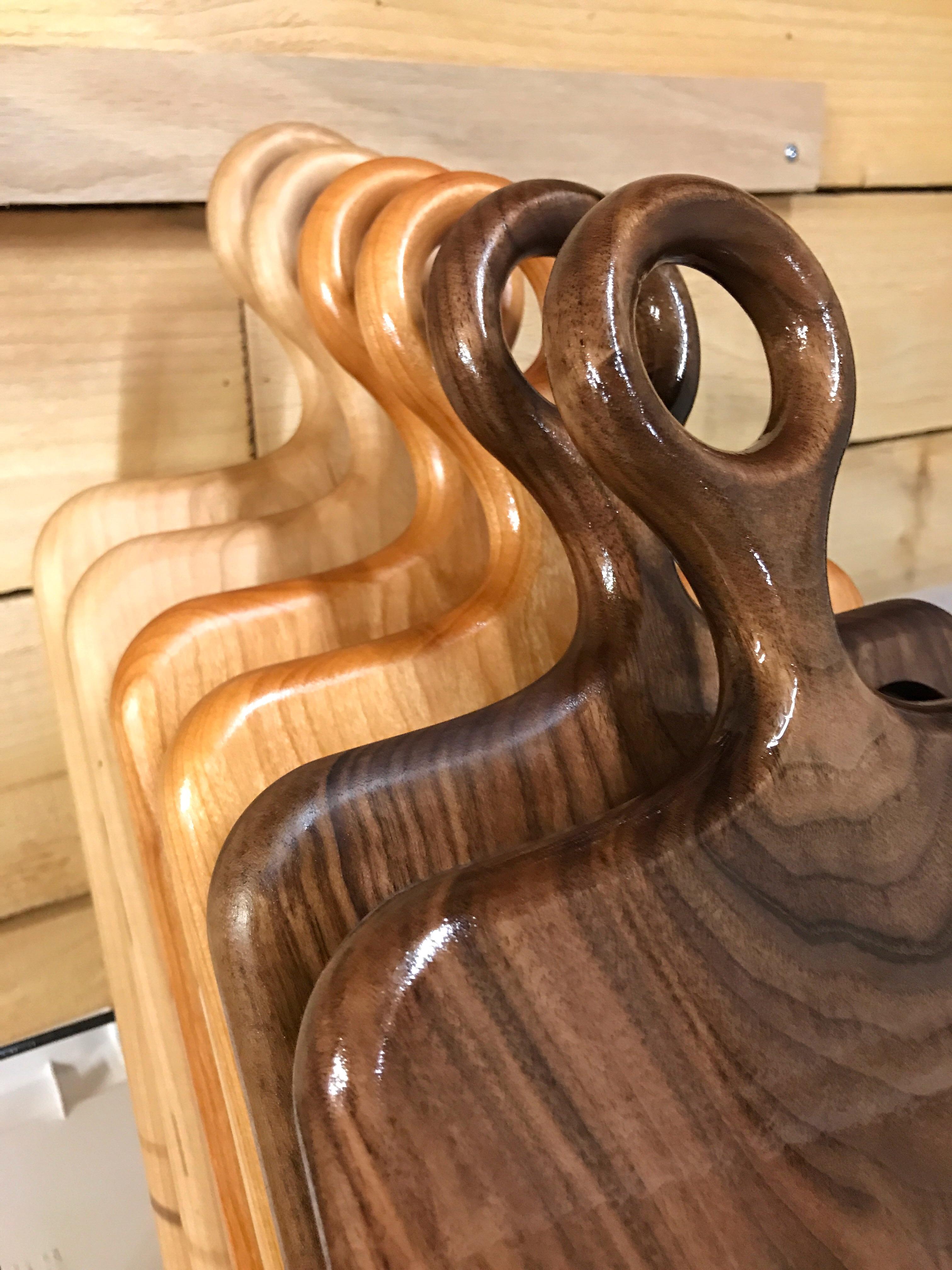 Post mineral oil bath charcuterie boards 😁 r/woodworking