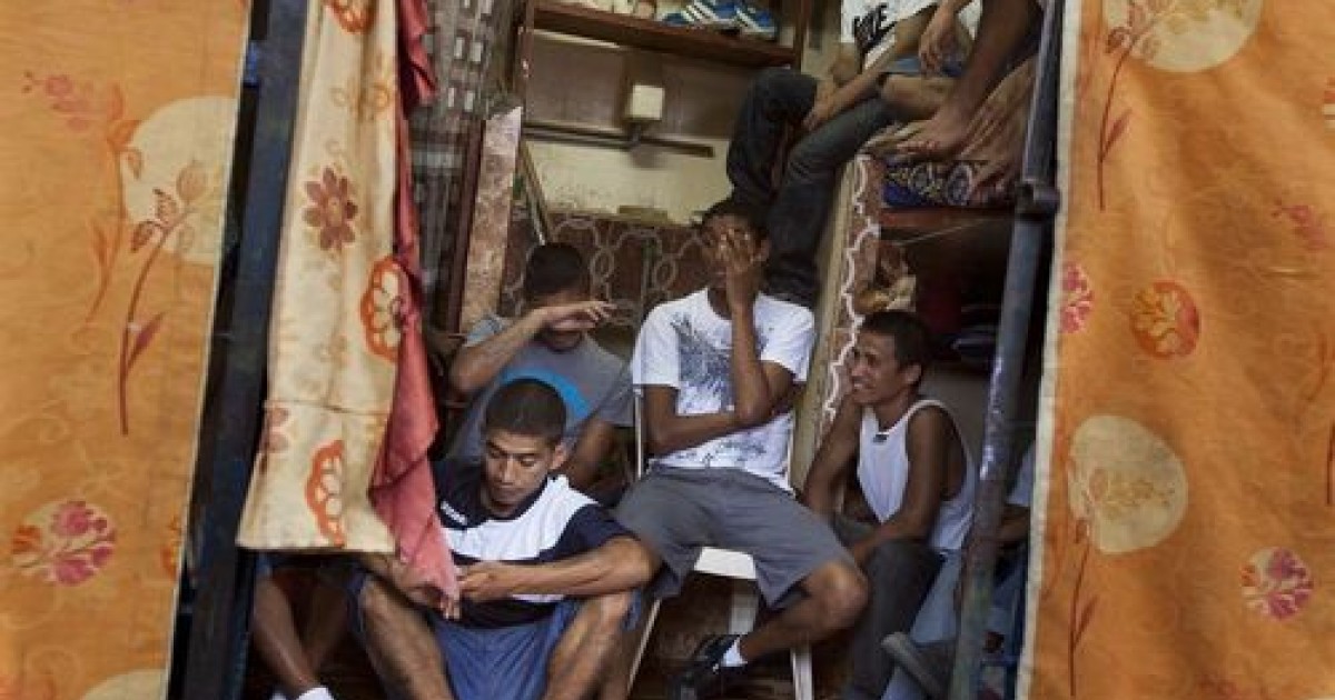 Prison Cell in a Peru Jail r/Prison