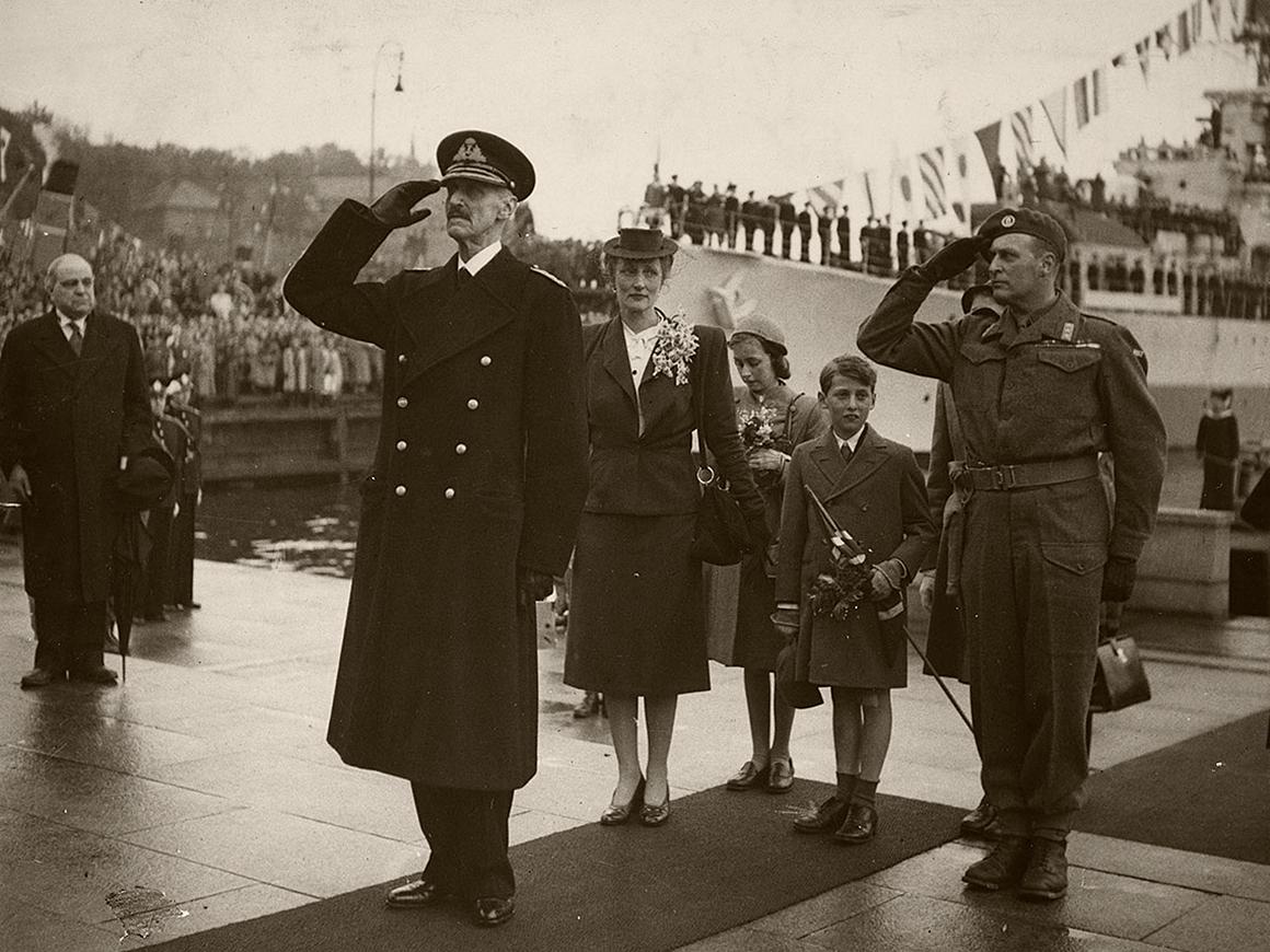 7. June 1945 King Haakon and his family returning to Norway after WW2