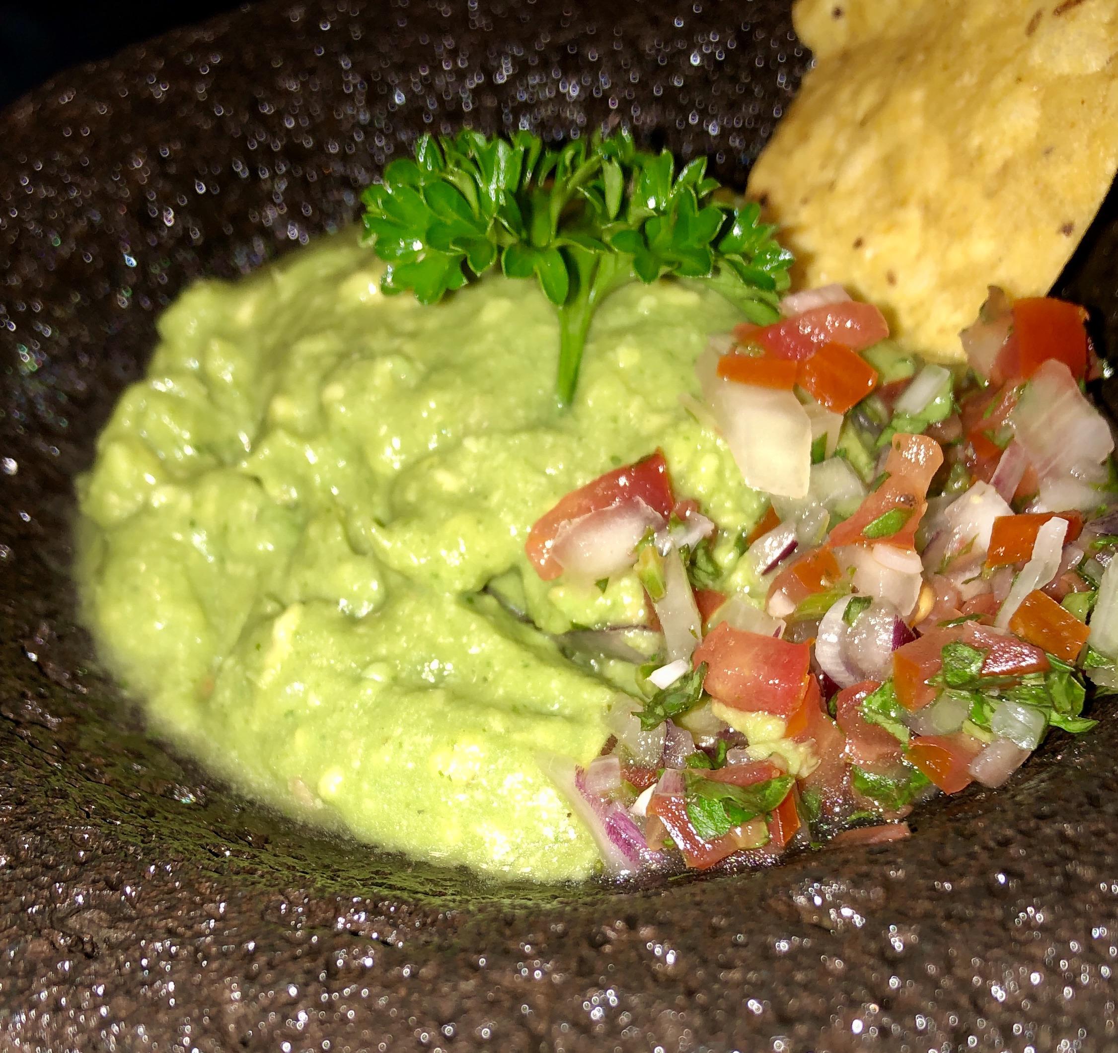 Chips and Guac 😋🥑 r/FoodPorn