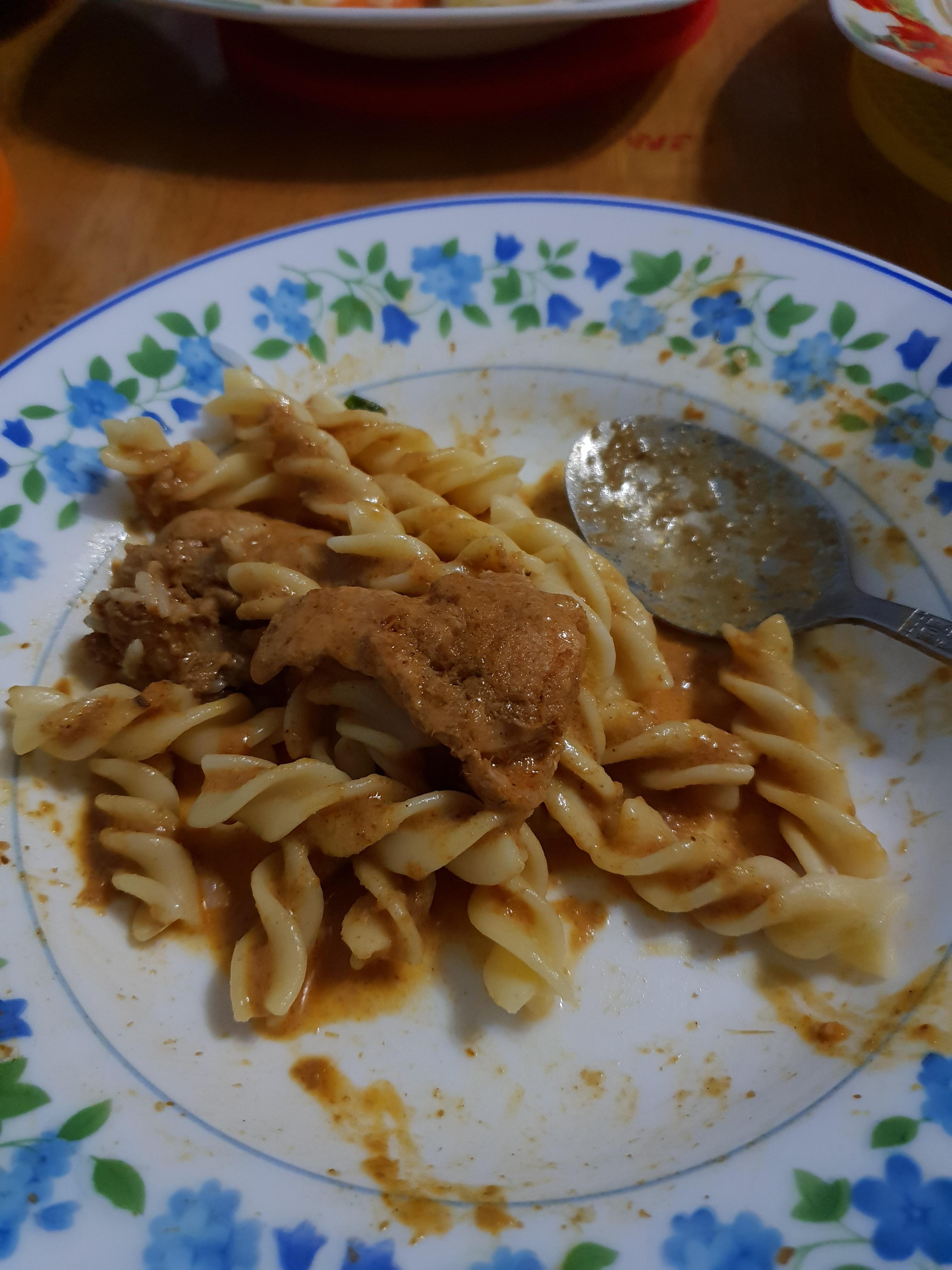 I had leftover pasta r/shittyfoodporn