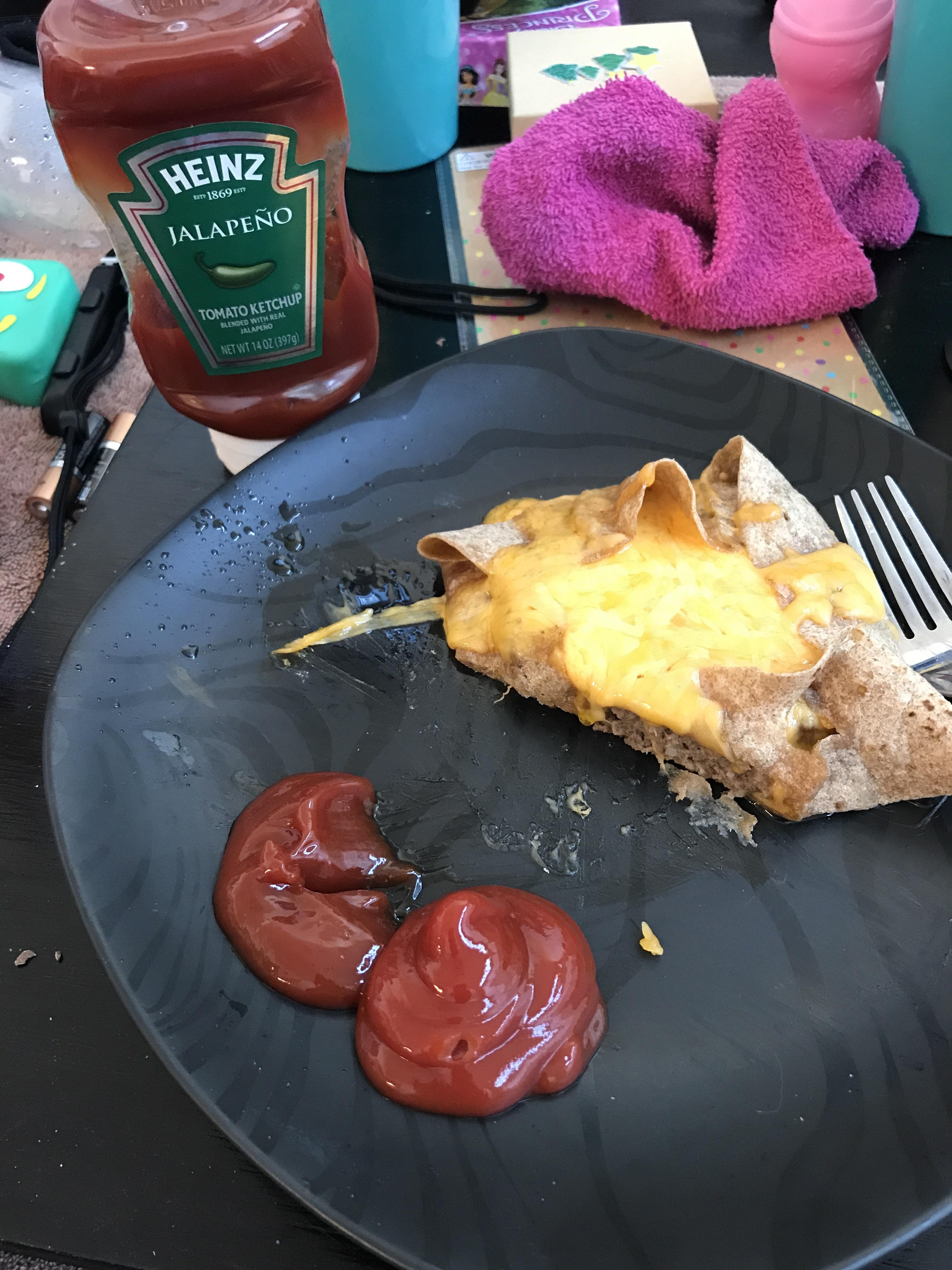 [I made] cheeseburger quesadilla w/jalapeño ketchup r/food