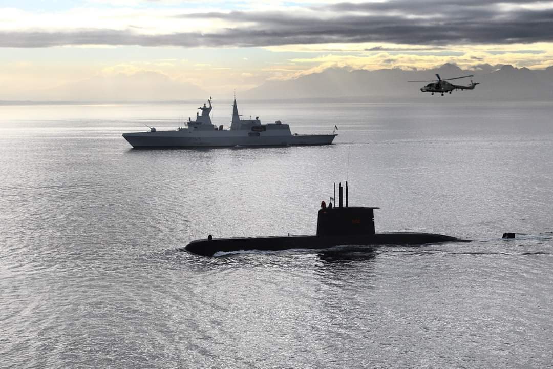 South African Navy ValourClass Frigate and HeroineClass Type 209