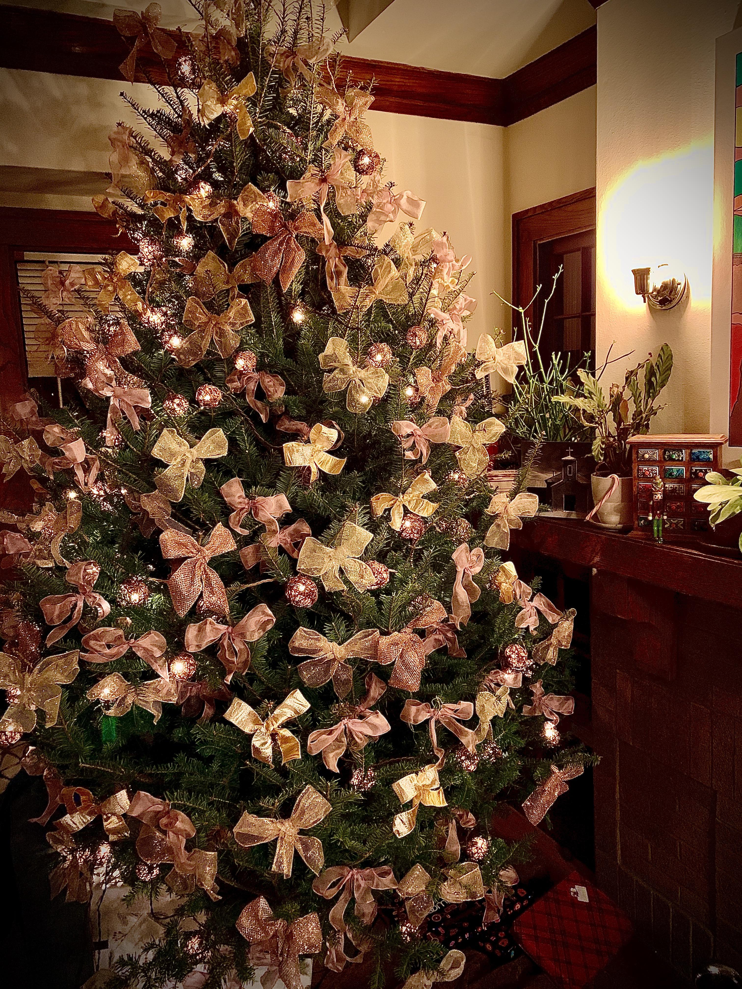 Rose Gold And Champagne Christmas Tree Christmas List 2021