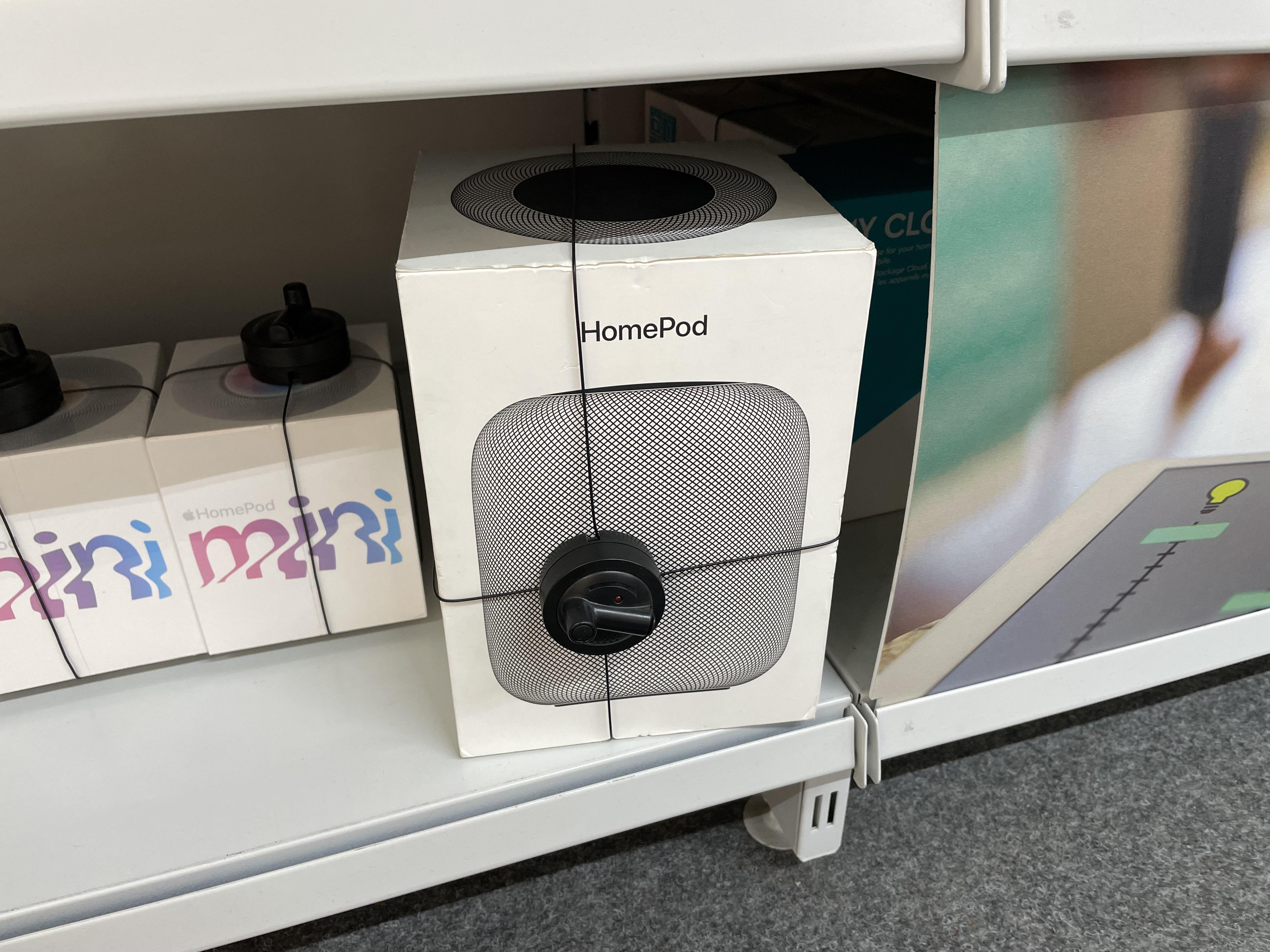 Saw this in random Media Markt in Las Palmas, Gran Canaria 😱 r/HomePod