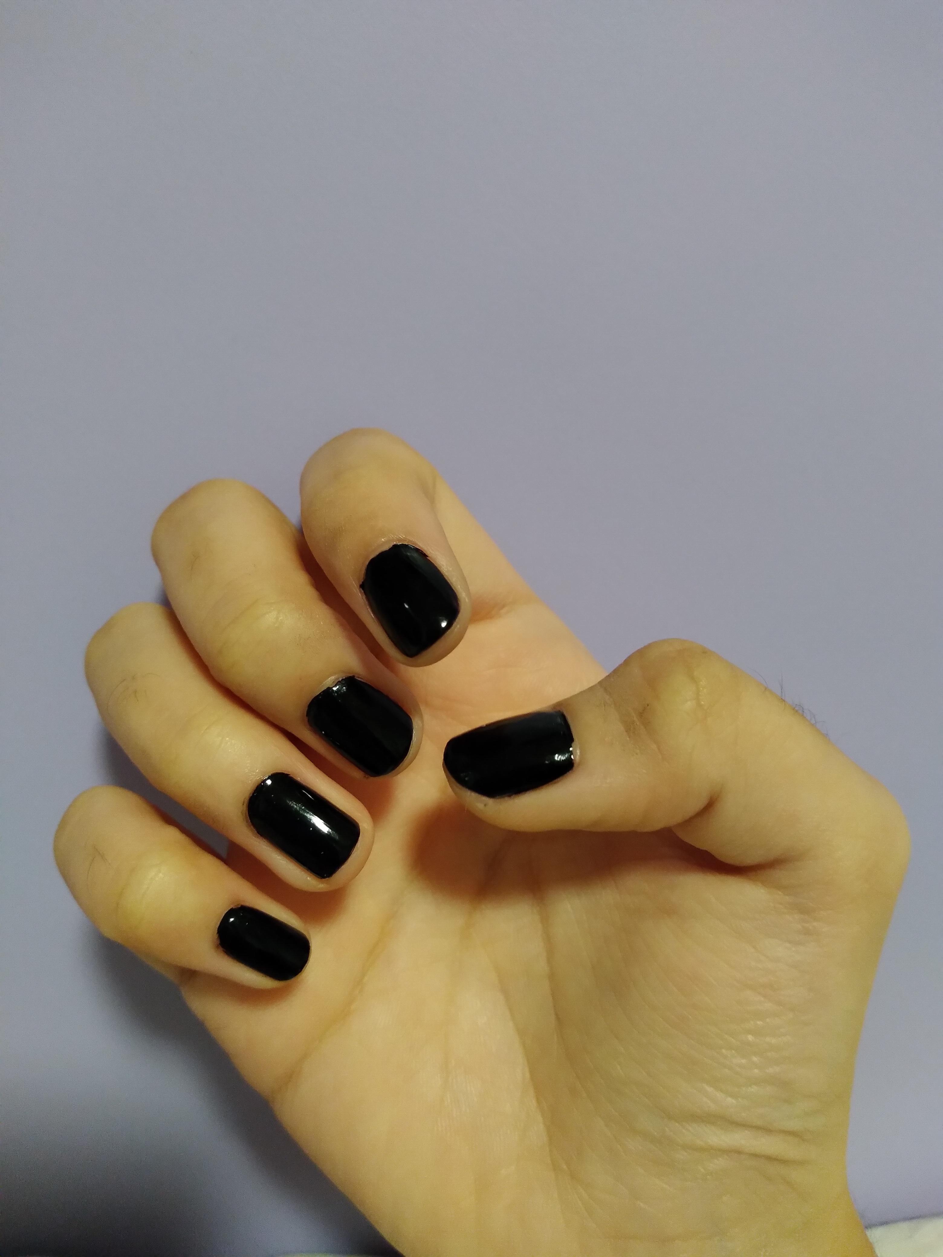 I painted my nails black for the first time and I feel great. r/NonBinary