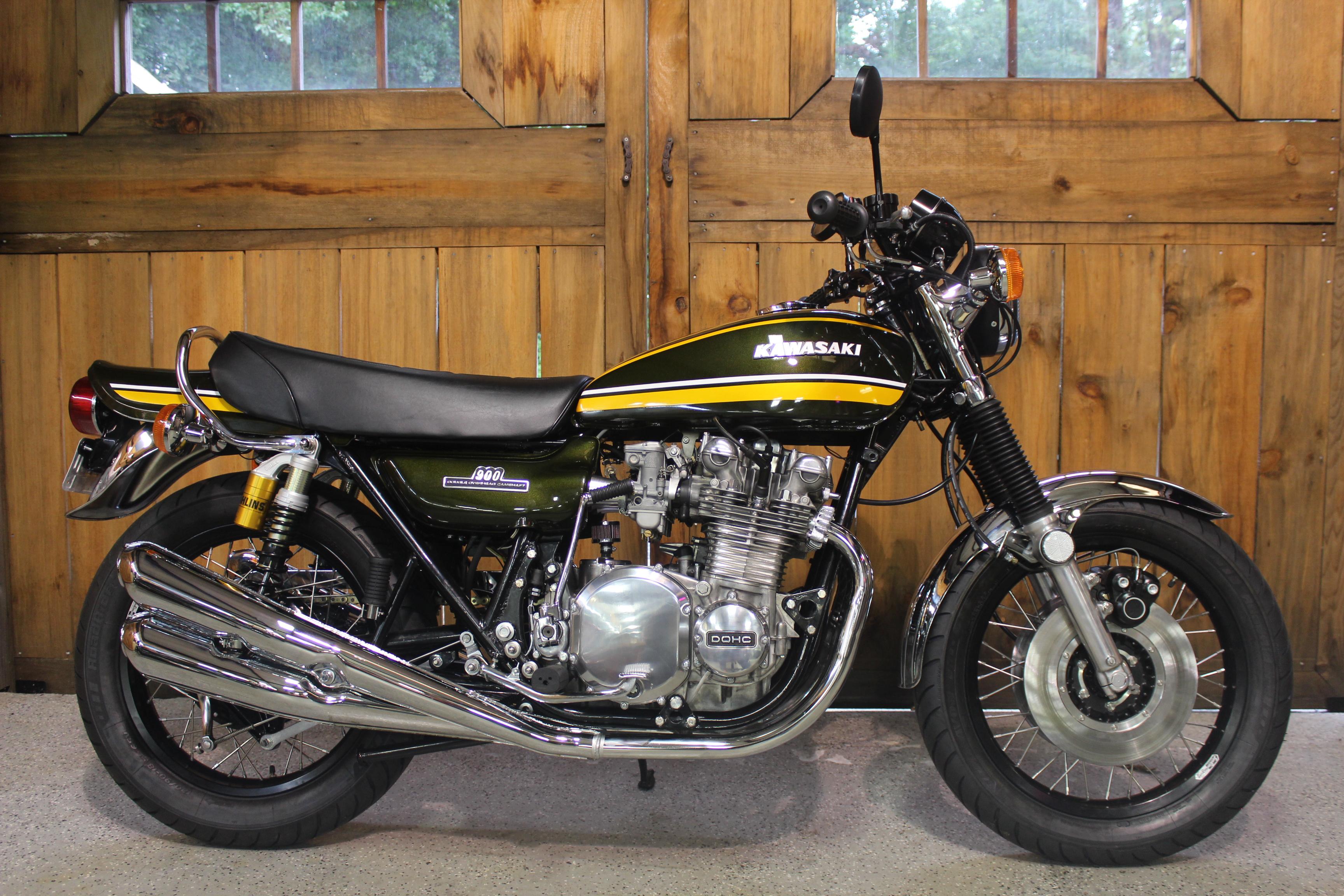 1974 Kawasaki Z1 Restomod from our shop. r/vintagemotorcycles