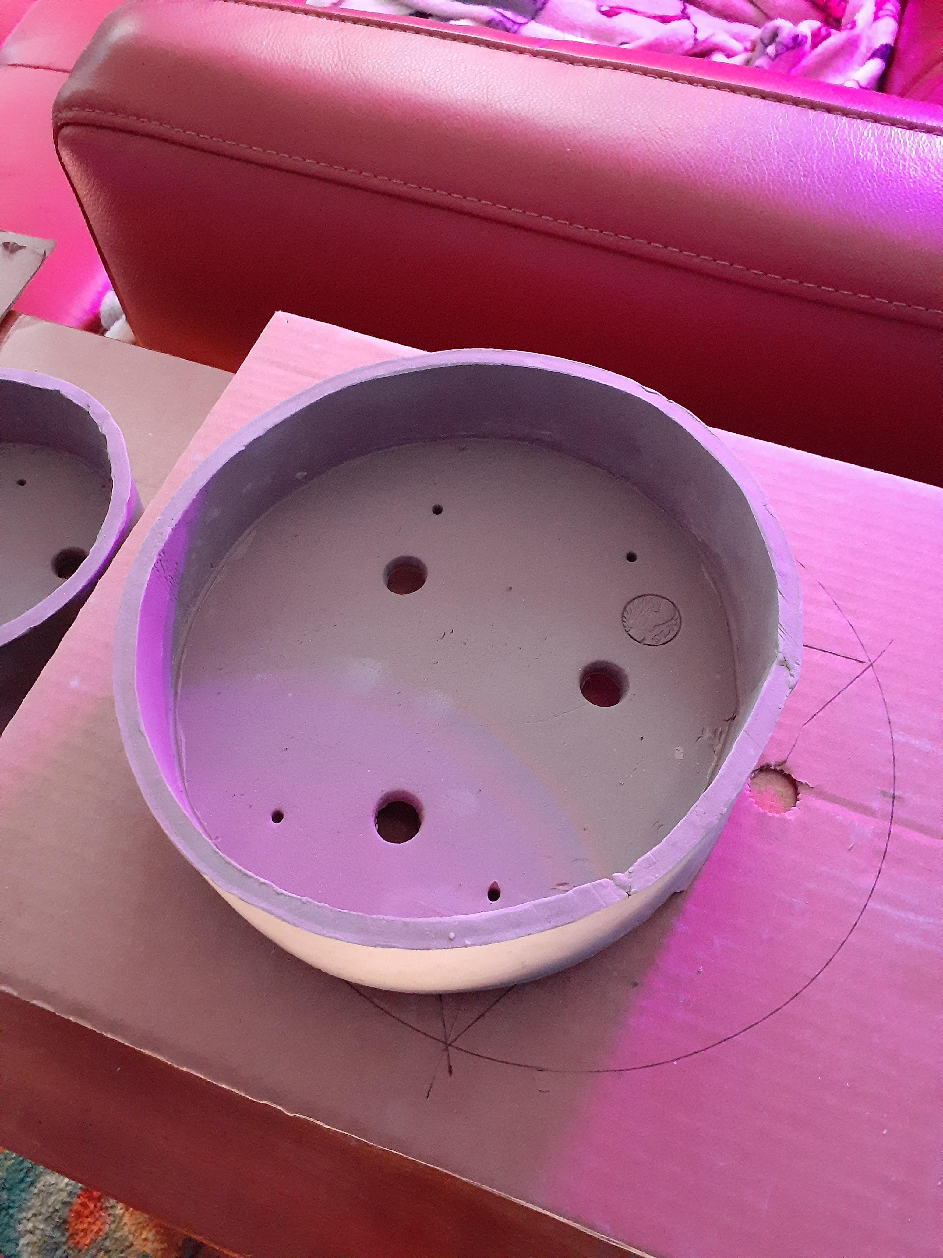 No lip or upper edge caused distortion drying r/Bonsai_Pottery