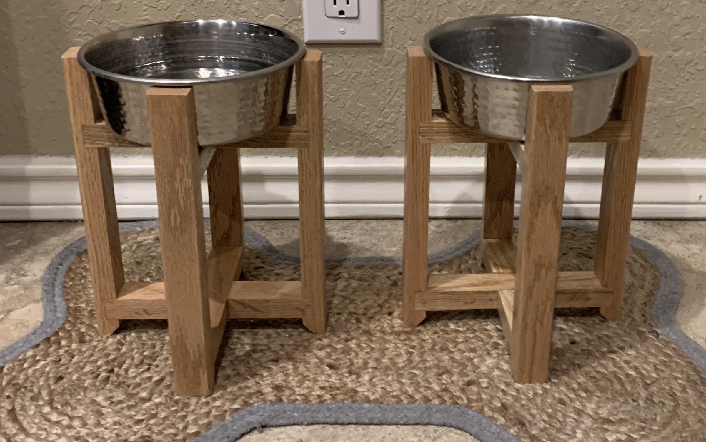 Customer Dog Bowl Holders r/BeginnerWoodWorking
