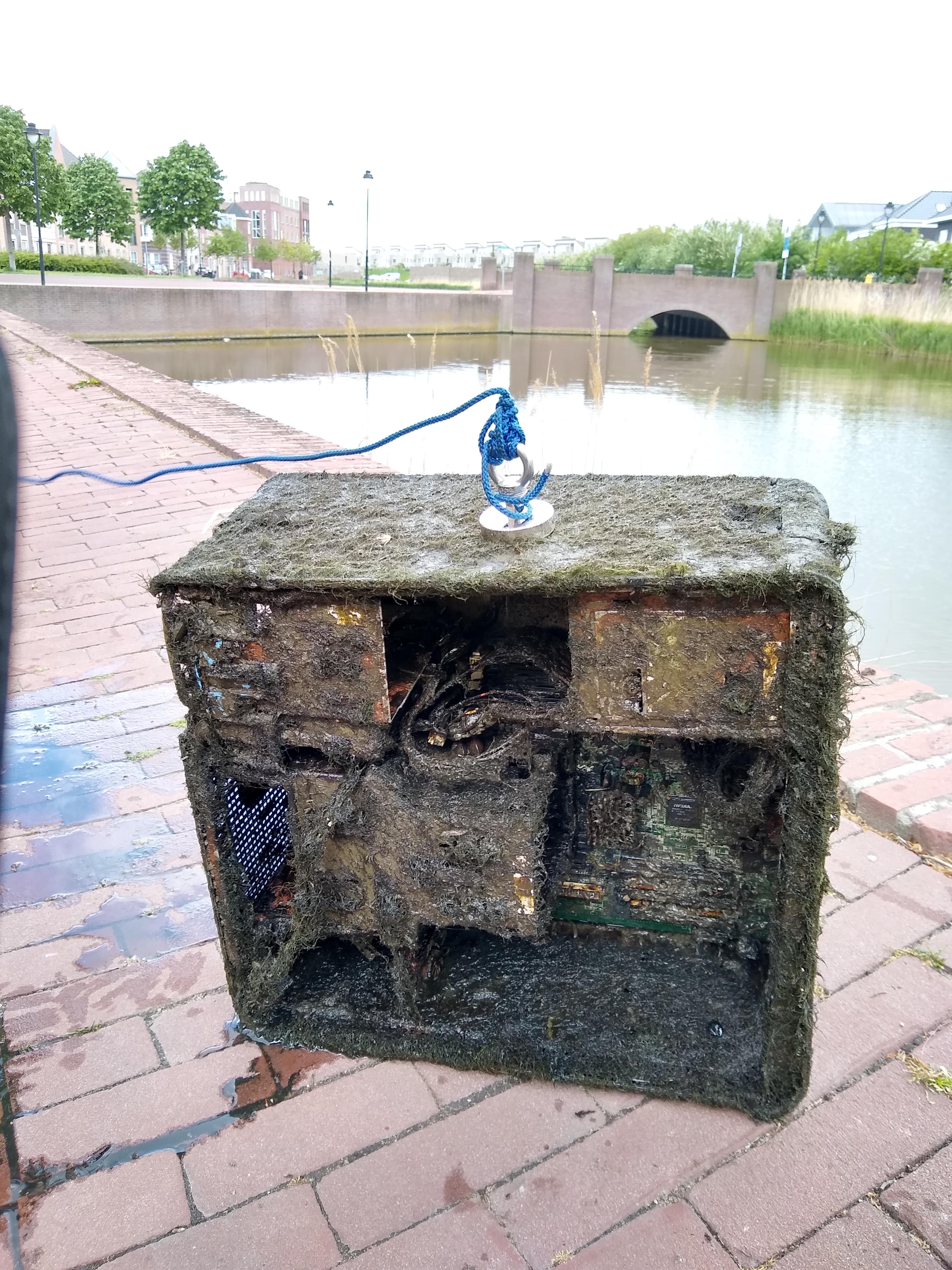 This PC found in a lake r/techsupportgore