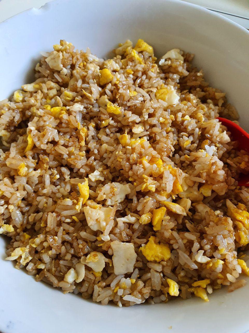 Uncle Roger here is my egg fried rice that the rice cook with rice