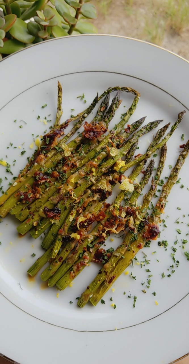 Roasted asparagus with crushed red pepper and cheese (200) r/safe_food