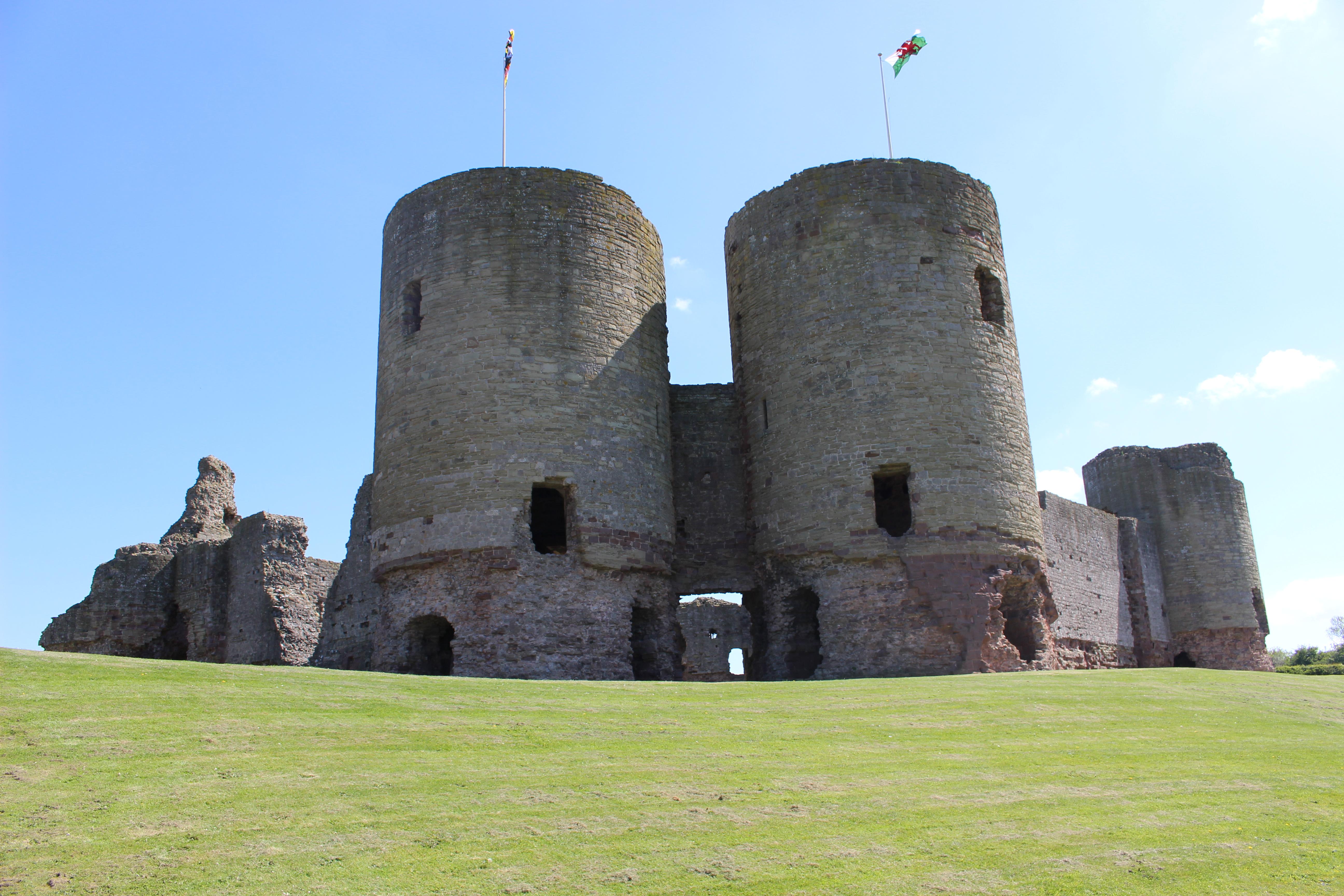 Rhuddlan castle, Wales r/ImagesOfWales
