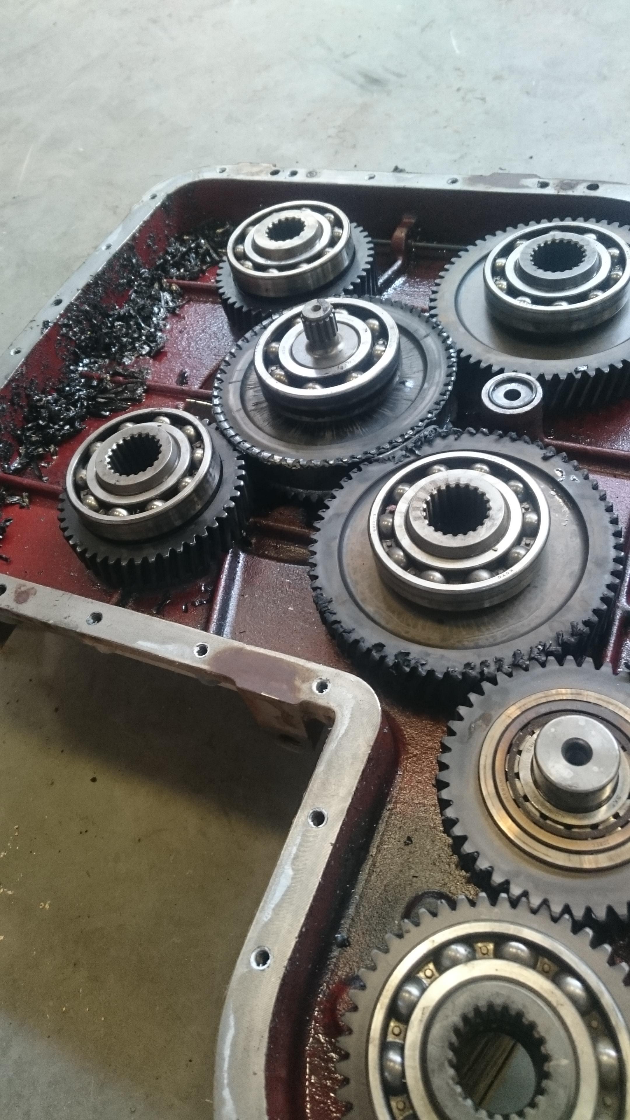 Wirtgen splitter gearbox with the special smooth gears. r