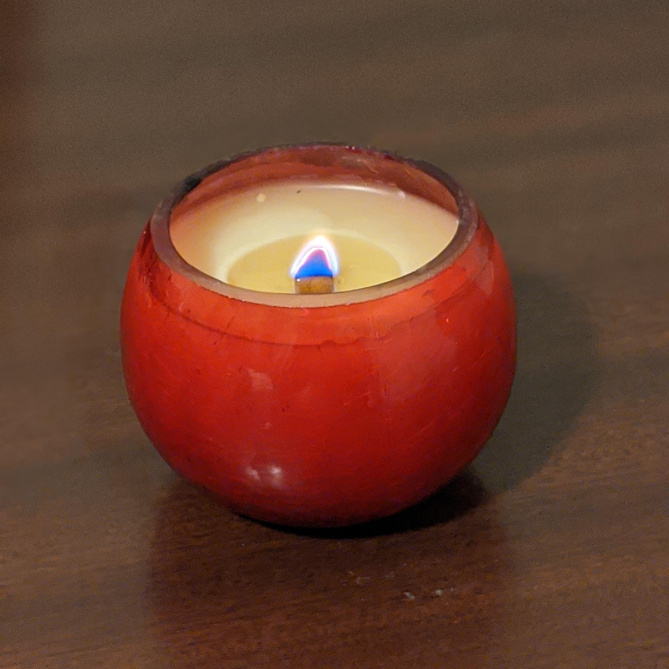 Pine scented candle I made today. Wooden wick, beeswax, and Siberian