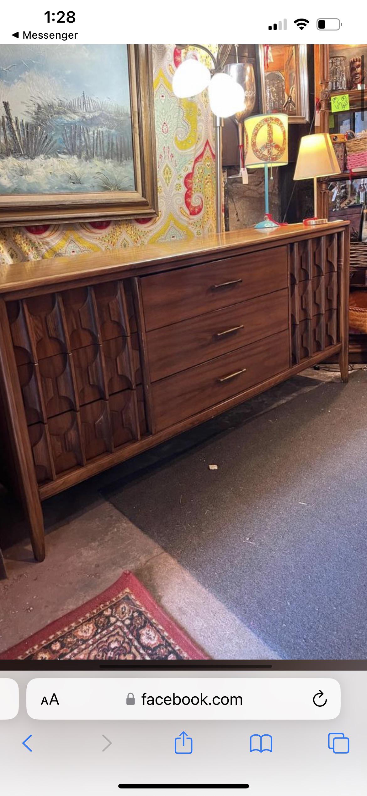 Can someone please identify this dresser.. r/midcenturymodern