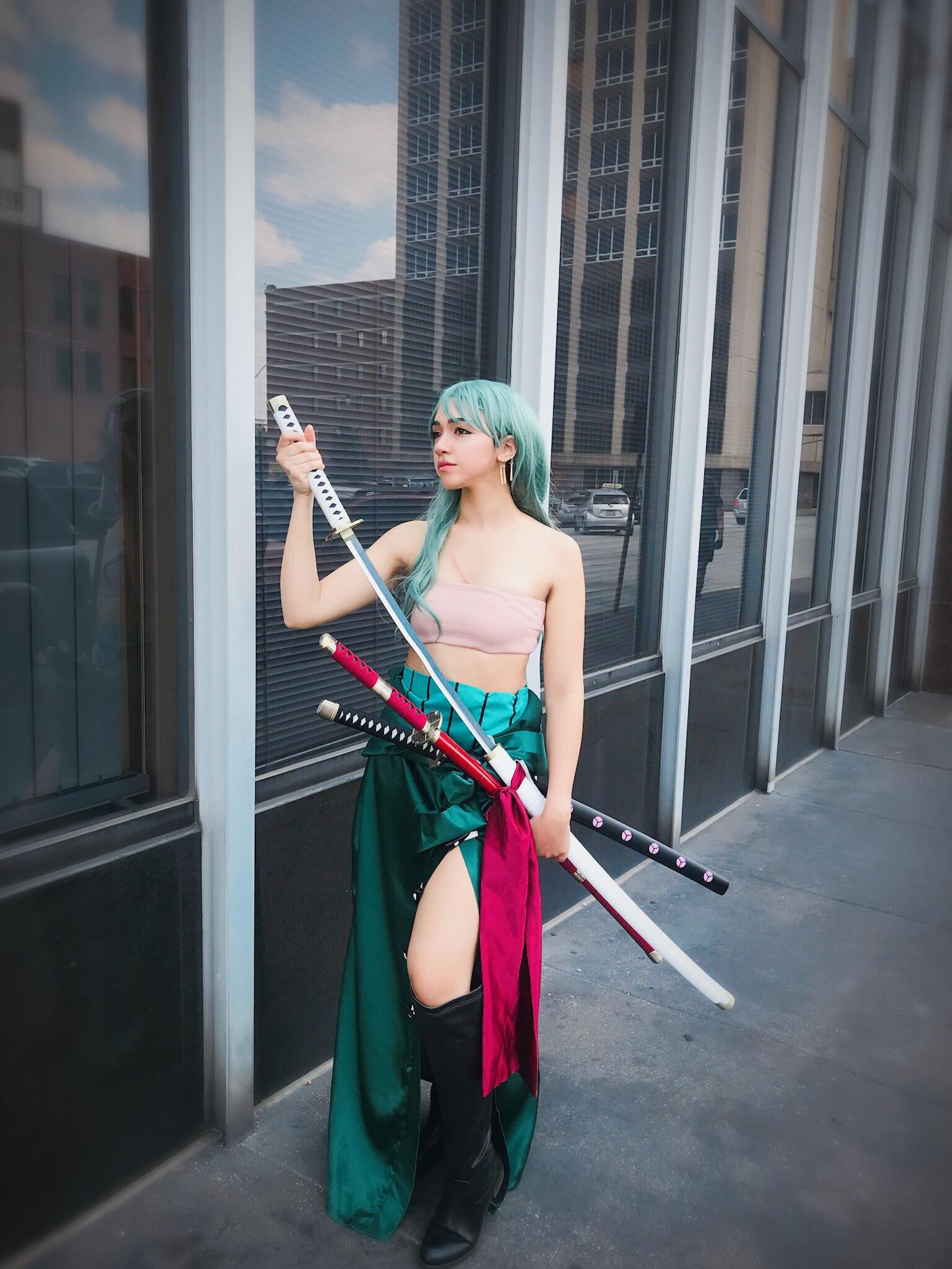 [self] I cosplayed female Zoro at akon 28 r/cosplay