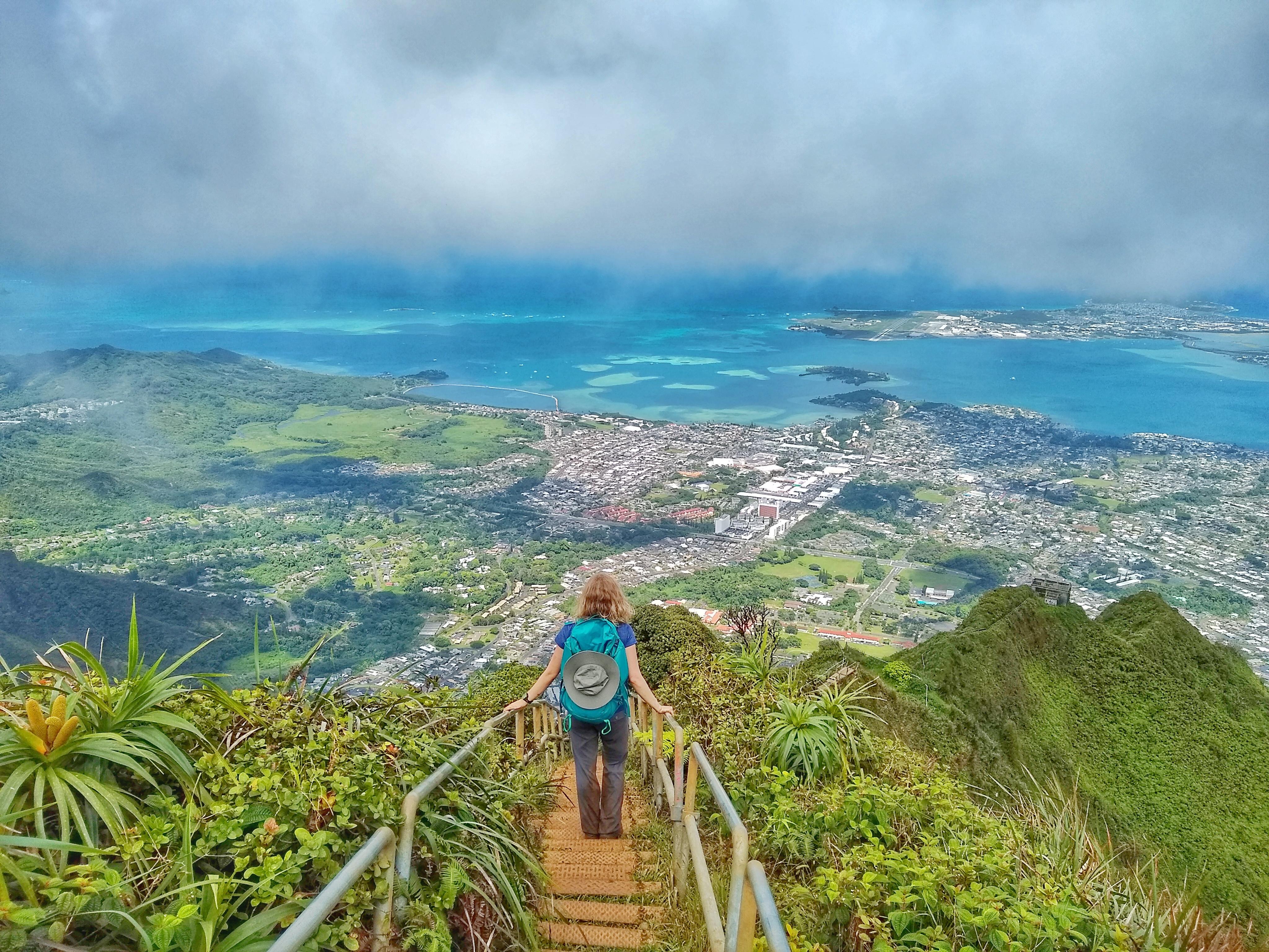 Stairway to Heaven, Oahu, Hawaii, USA r/hiking