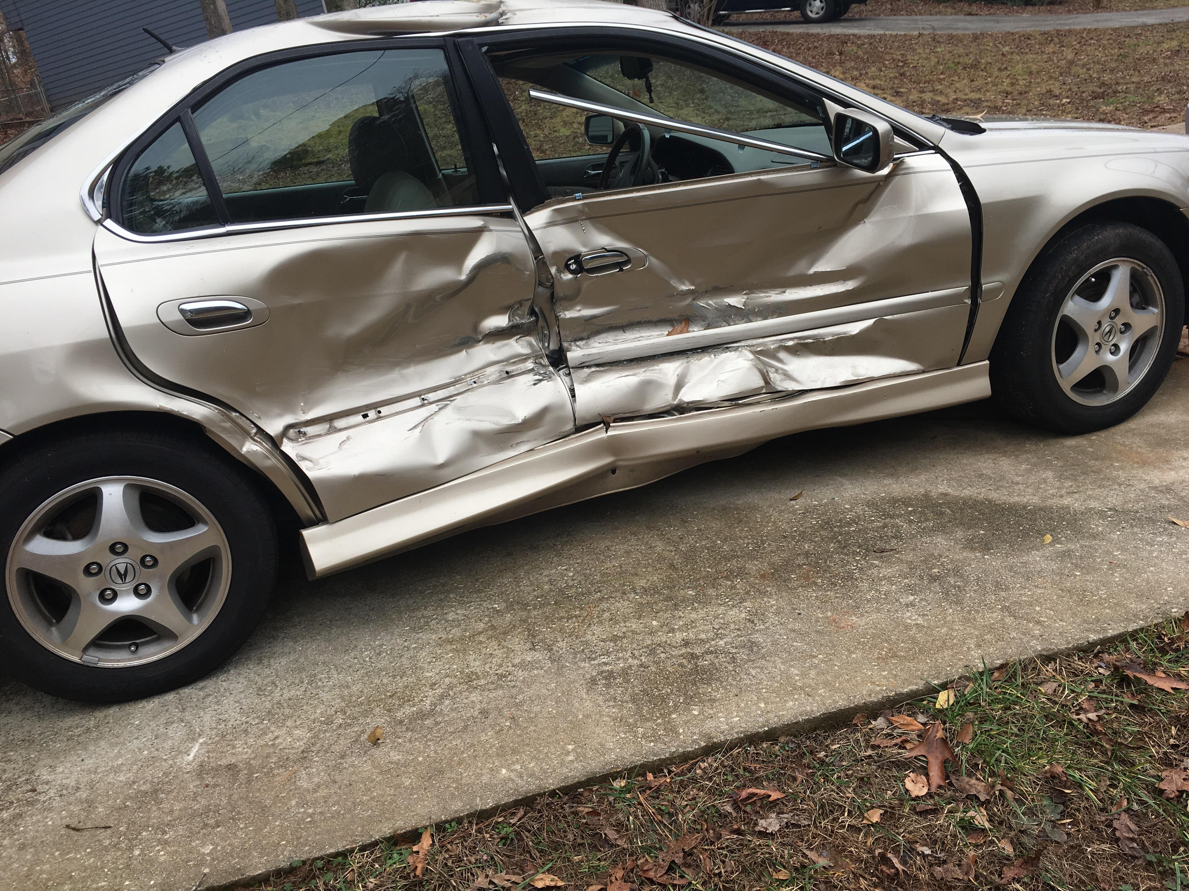 Force open car door from crashed door? r/MechanicAdvice