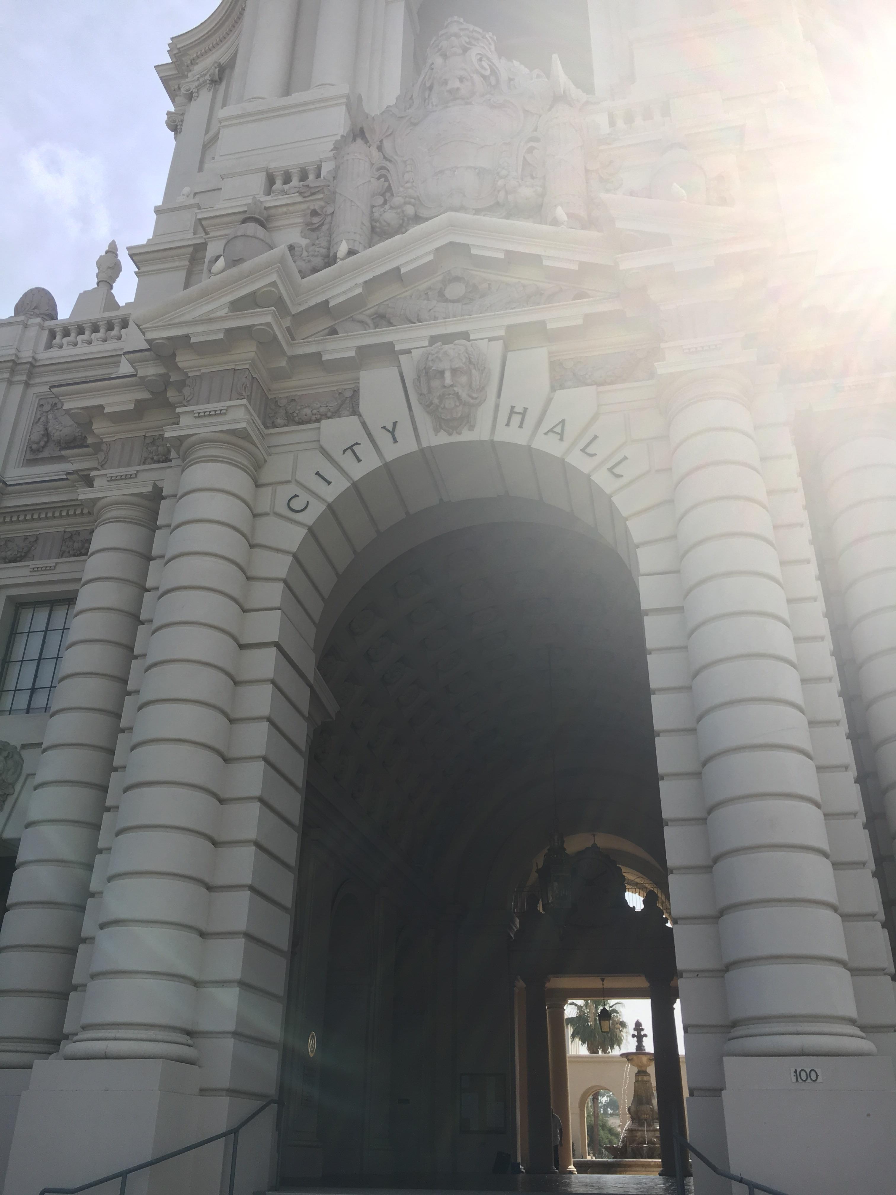 Took a picture of the exterior of Pawnee City Hall! r/PandR
