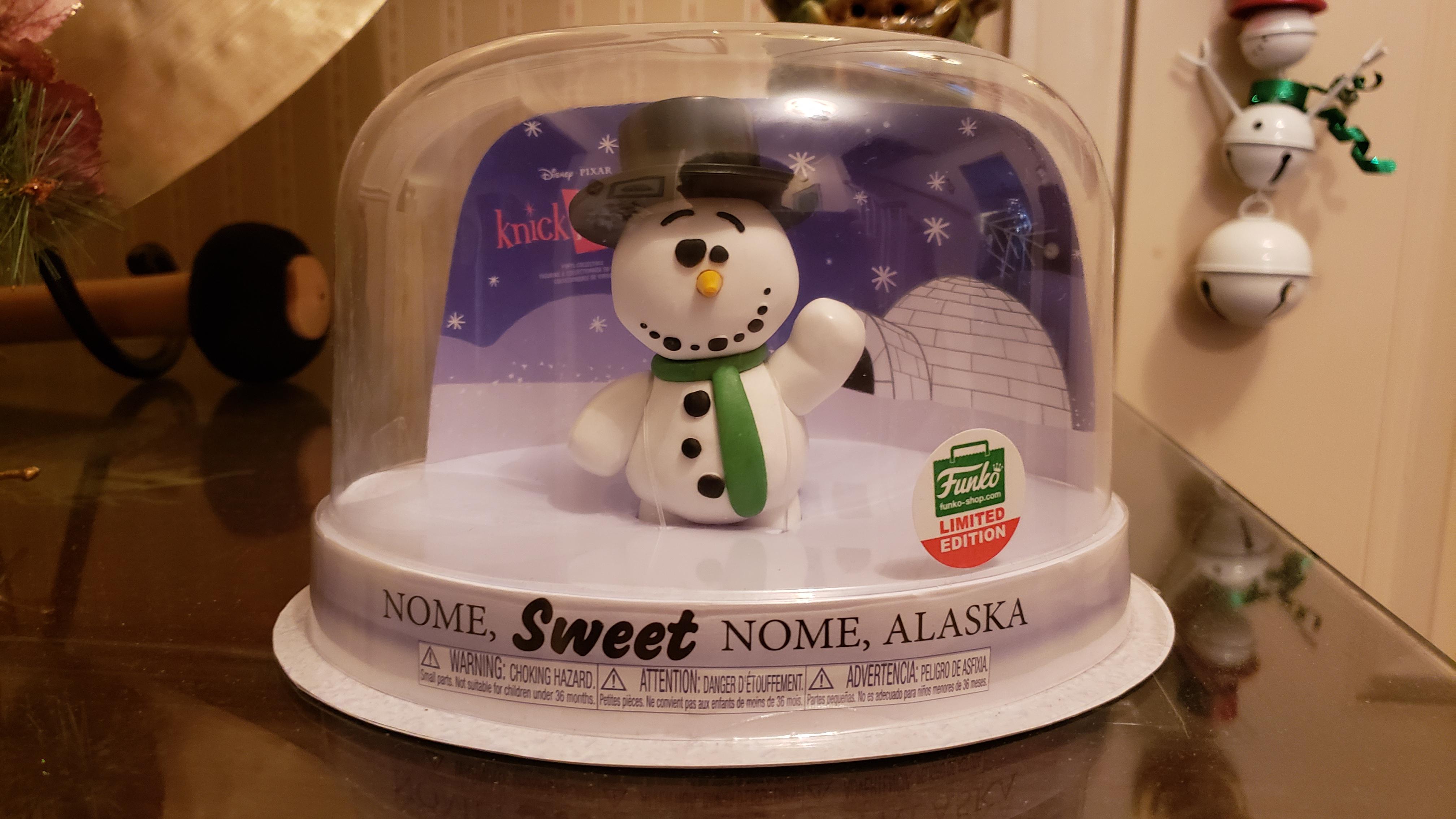 My dad loves Pixar shorts and ESPECIALLY "Knick Knack". When I found