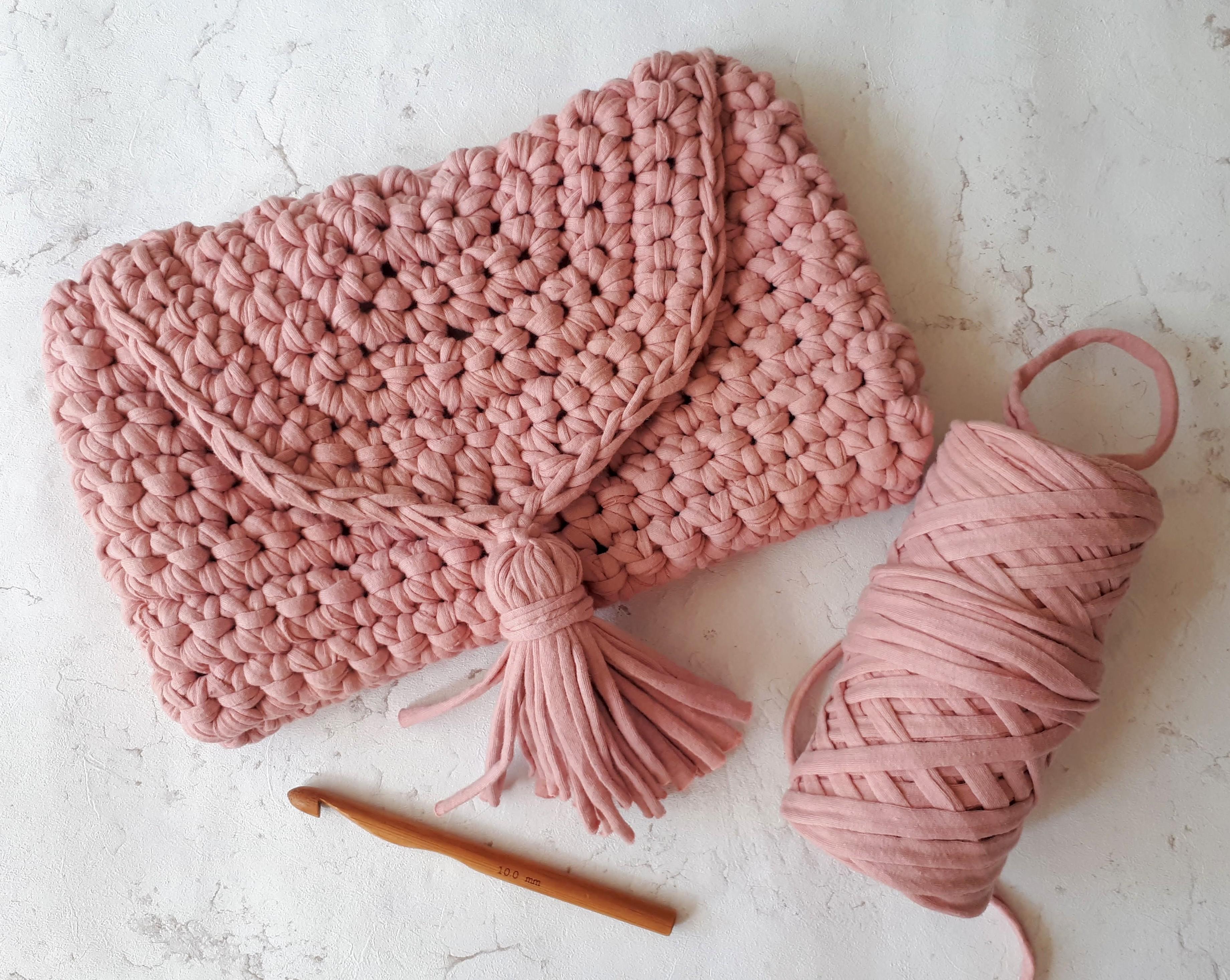 Crochet Clutch Using TShirt Yarn and Giant Tassel r/crochet