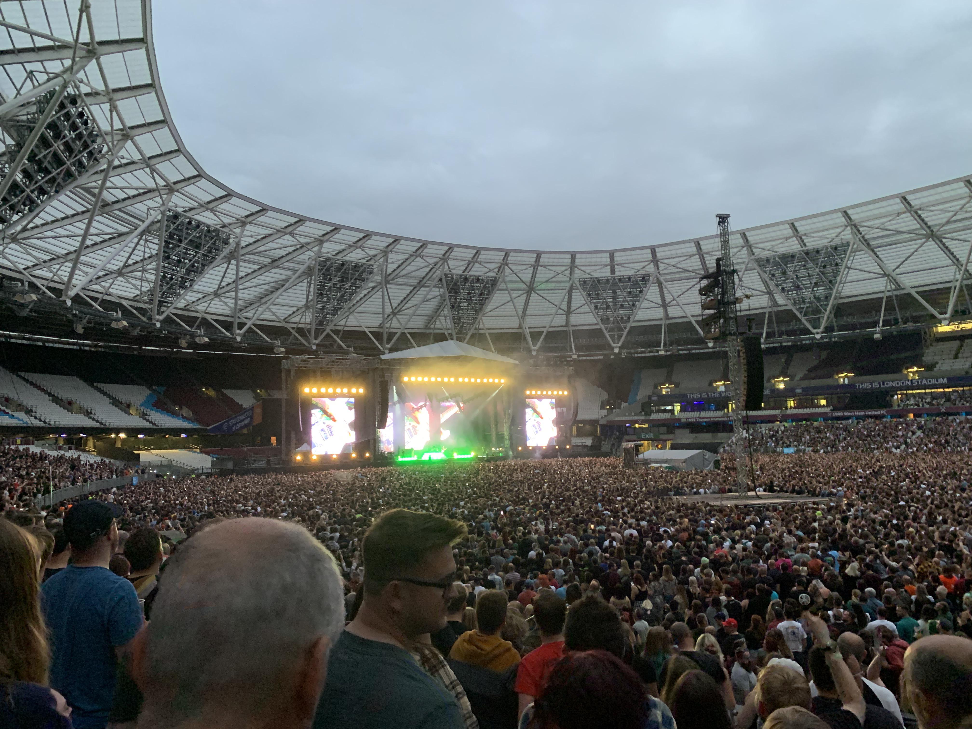 Great performance on the pitch today! Proud of the lads Hammers