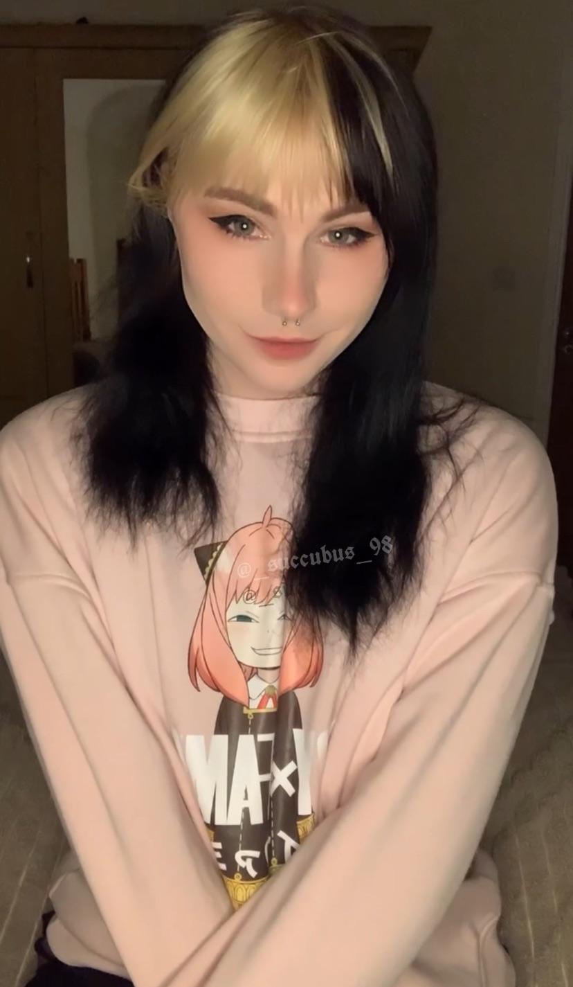 Just a cute picture. That’s it. Admire it 😜 : u/Amber_hawking