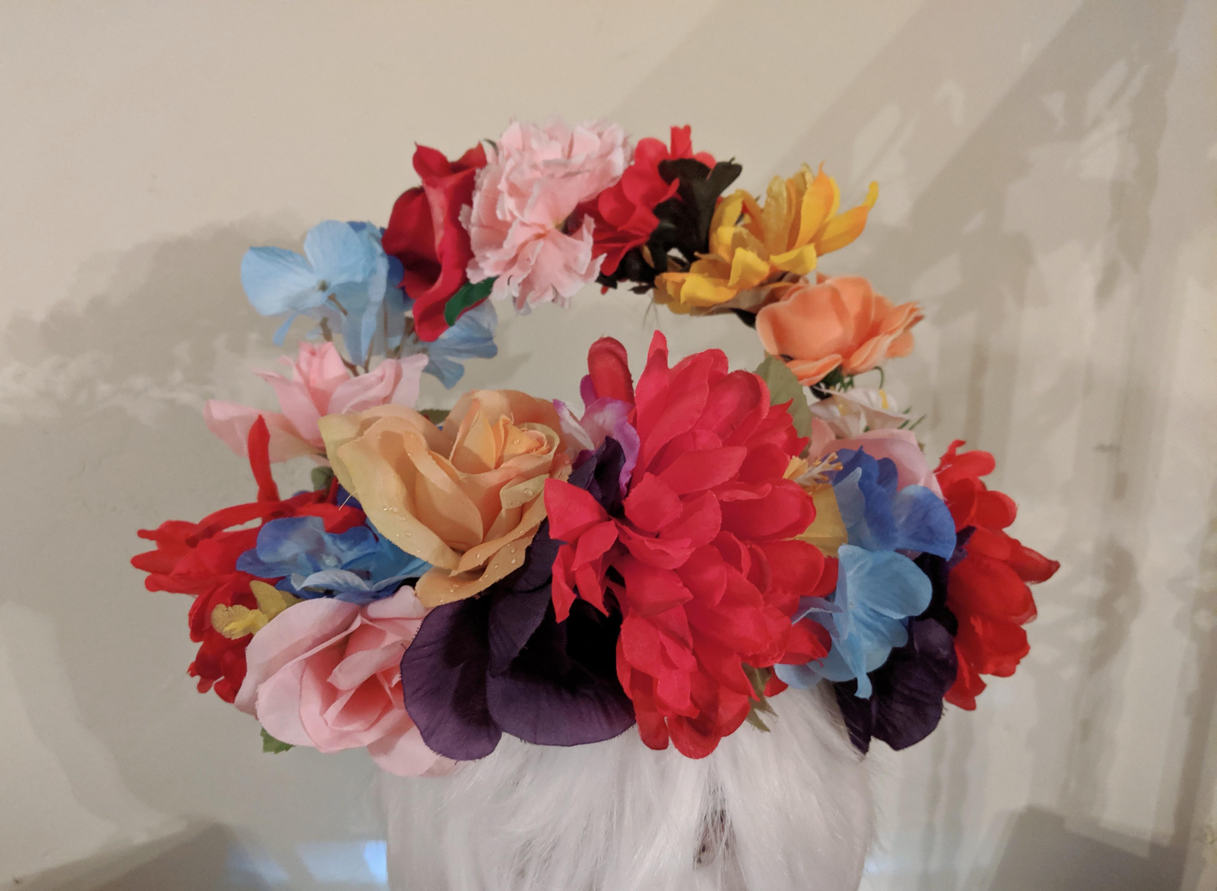 just finished my may queen crown for halloween! r/Midsommar