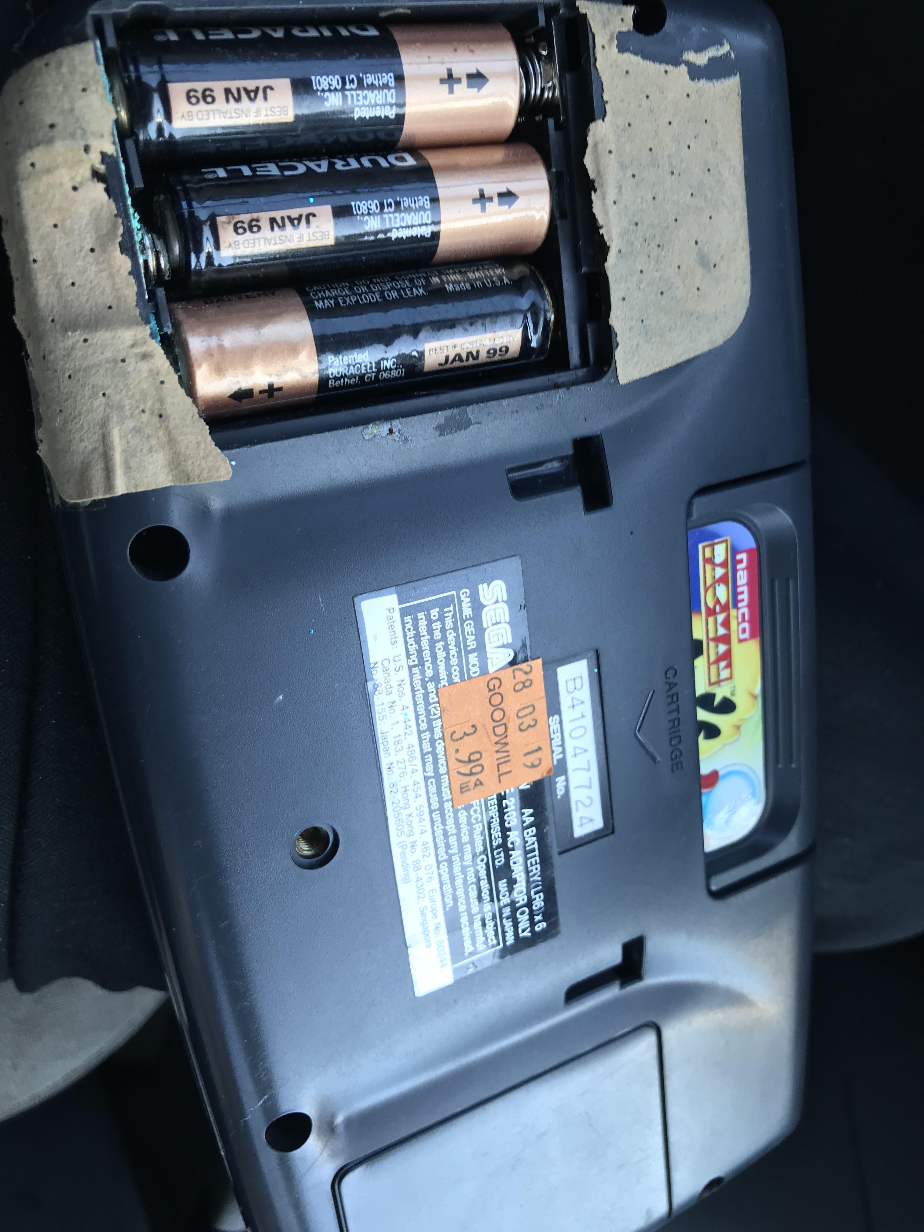 Game Gear with batteries from 1999. r/gamecollecting