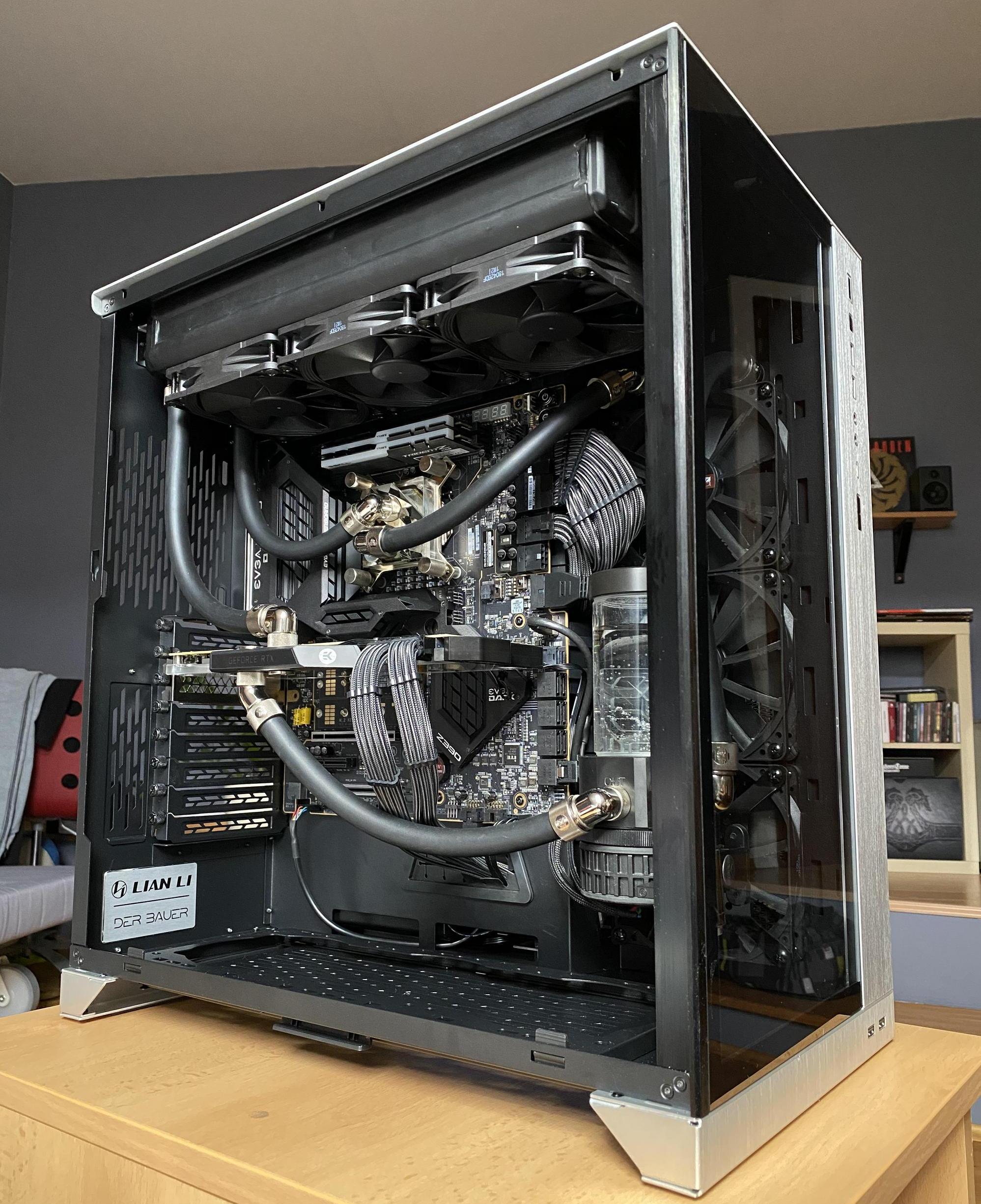 Monochromatic soft tubing build O11 XL with ZMT Matte r/watercooling