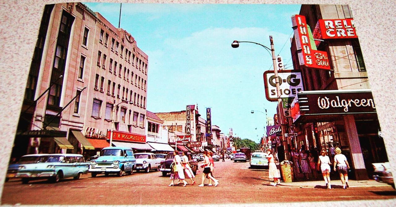 Here is a postcard of downtown Oak Park, IL in the 1950s. This is at